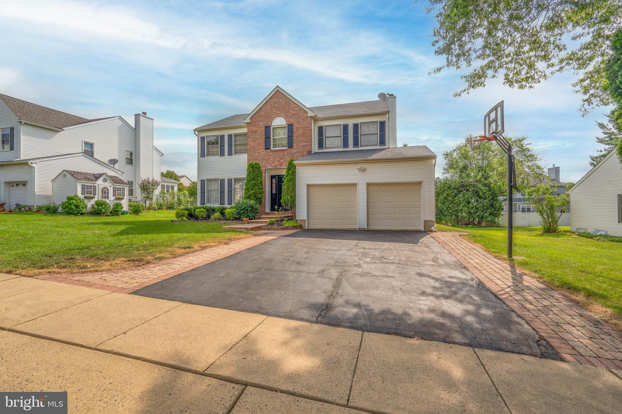 5 BOLTON CIRCLE