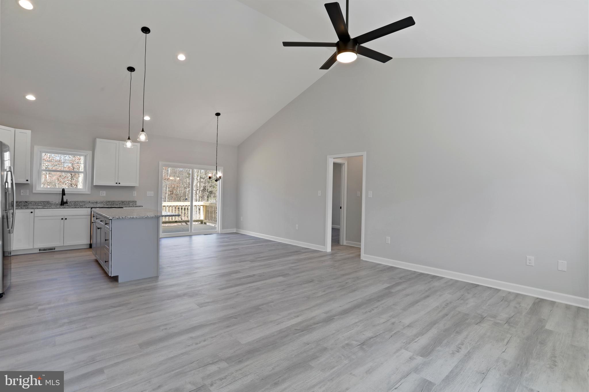 MIDDLE CREEK VISTAS - Residential