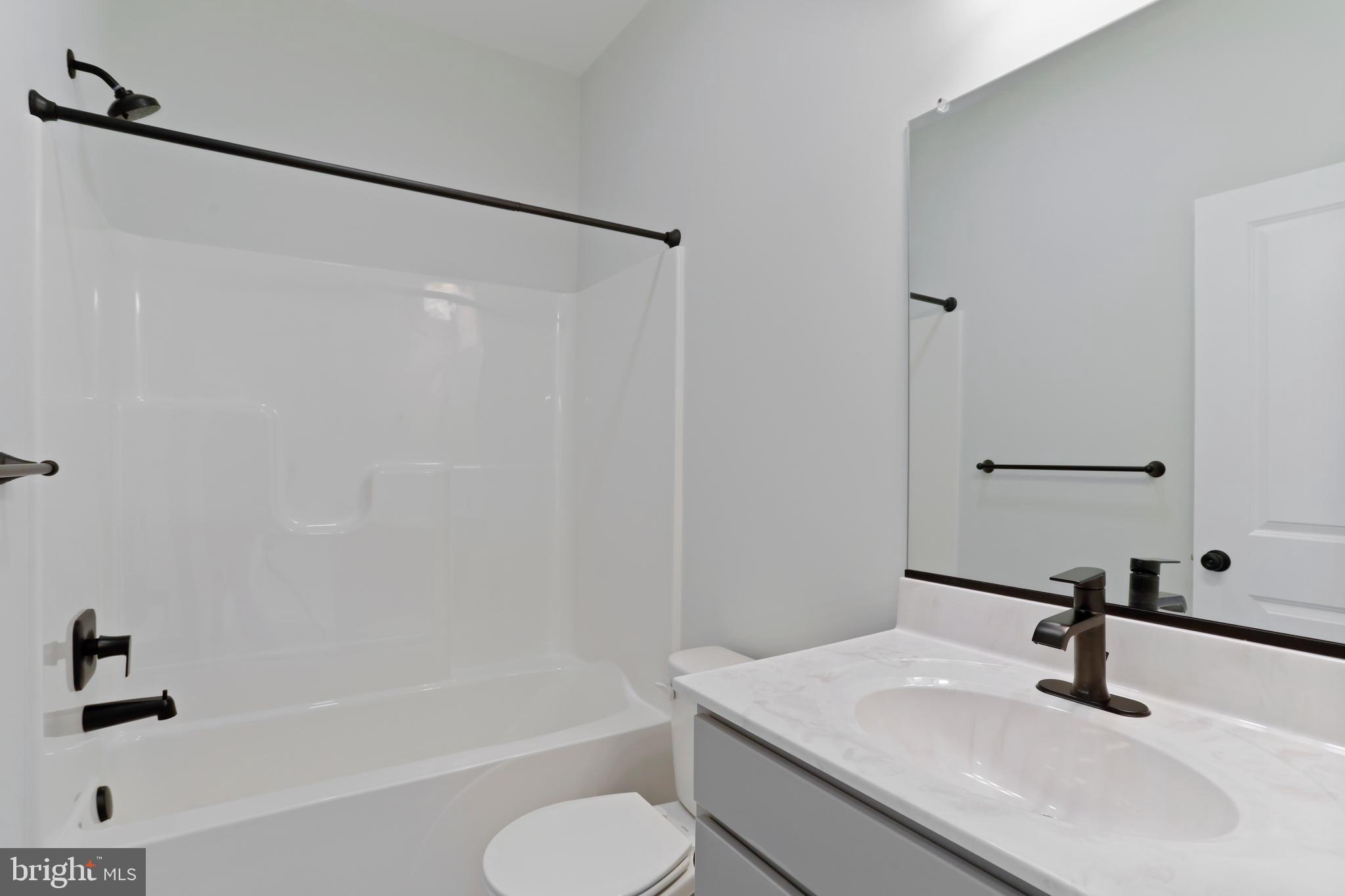 MIDDLE CREEK VISTAS - Residential