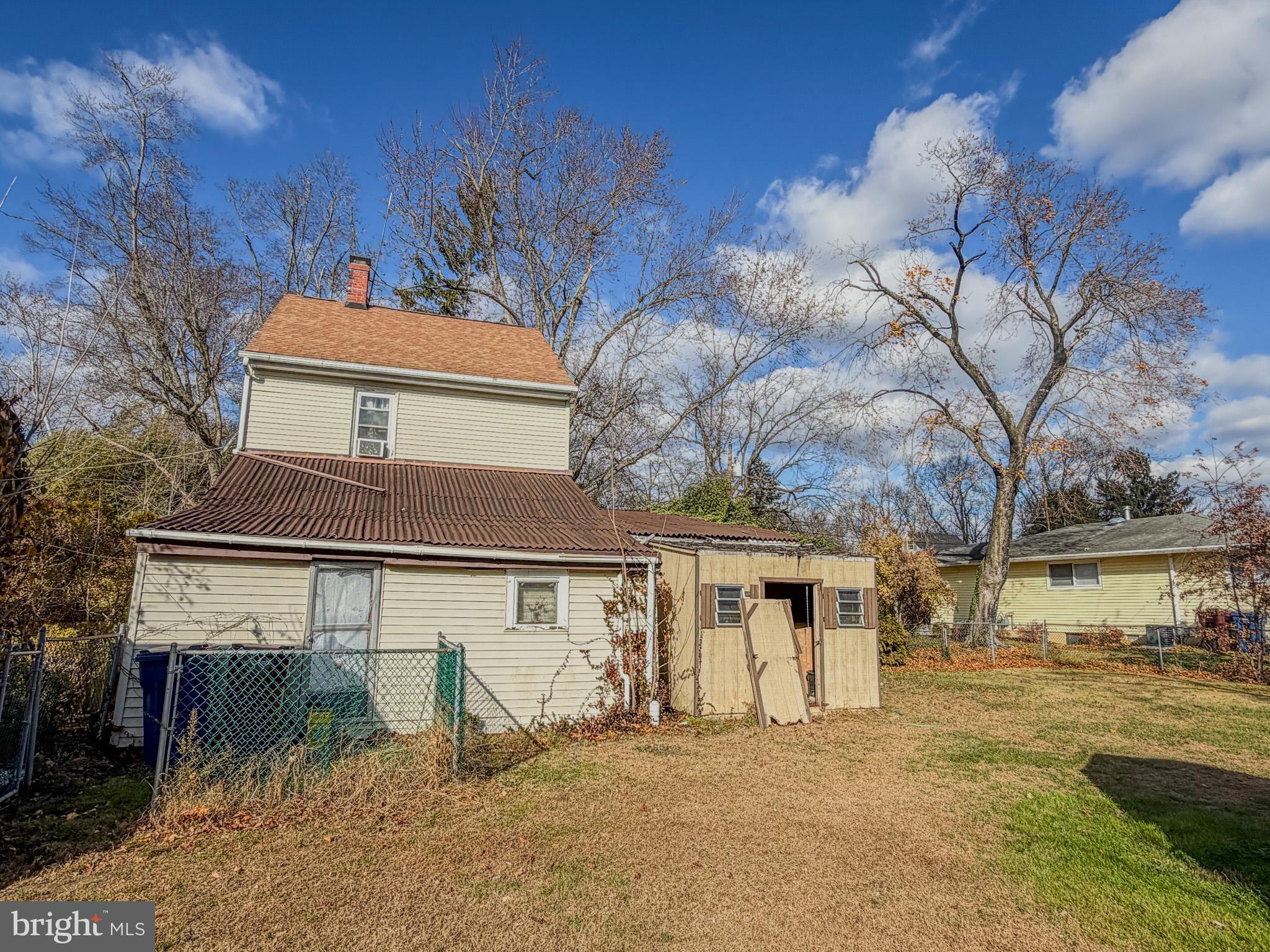 64 W MILLBROOKE AVENUE