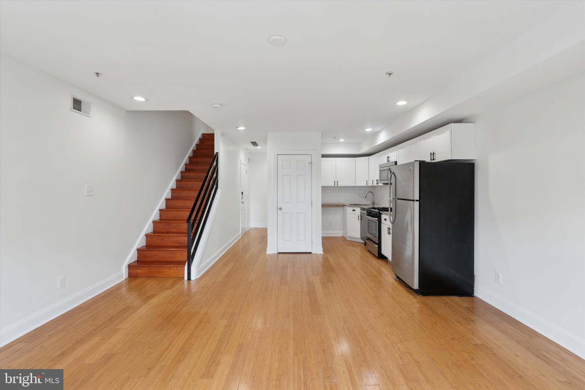 GRADUATE HOSPITAL - Residential Lease