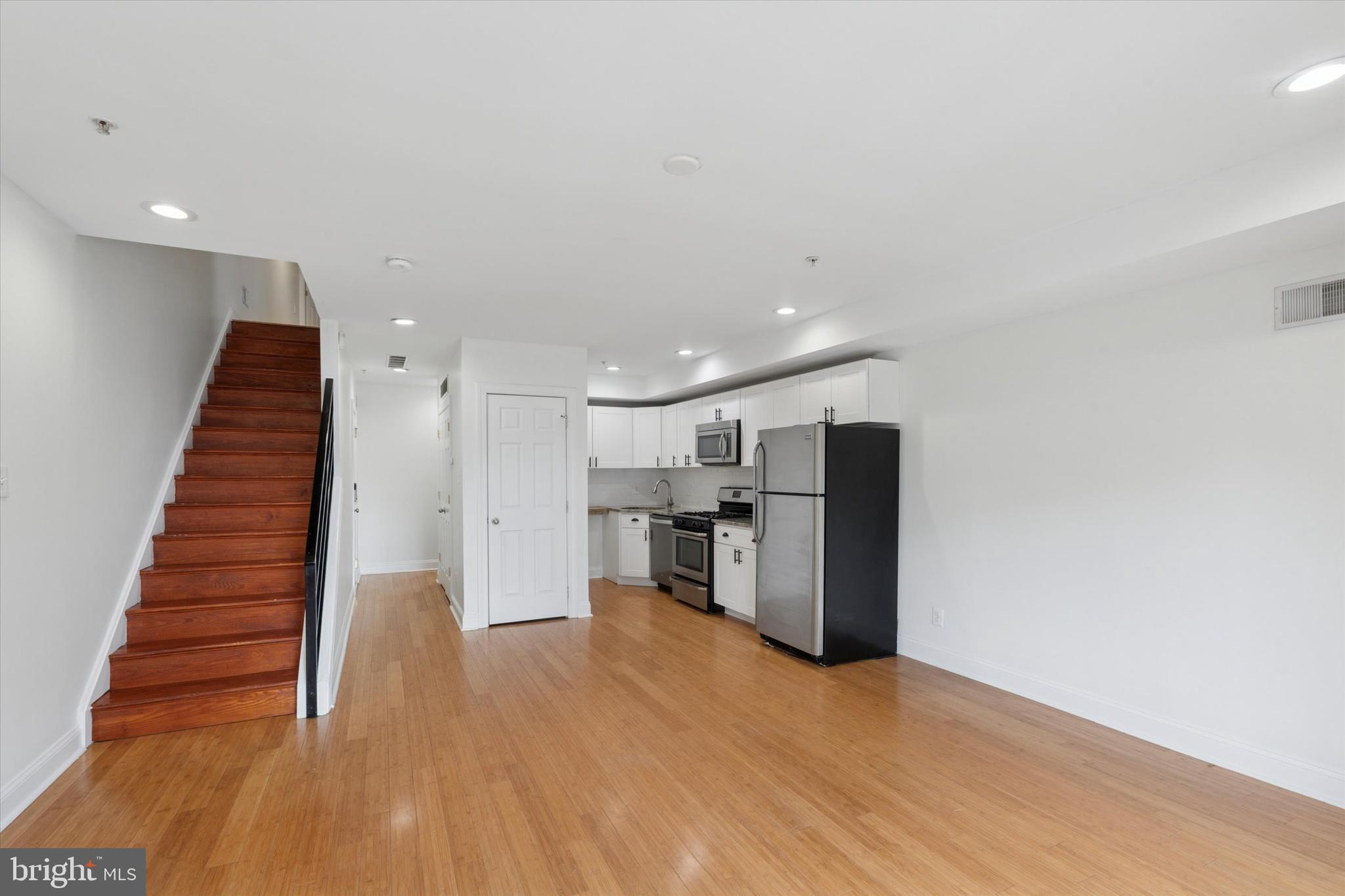 GRADUATE HOSPITAL - Residential Lease