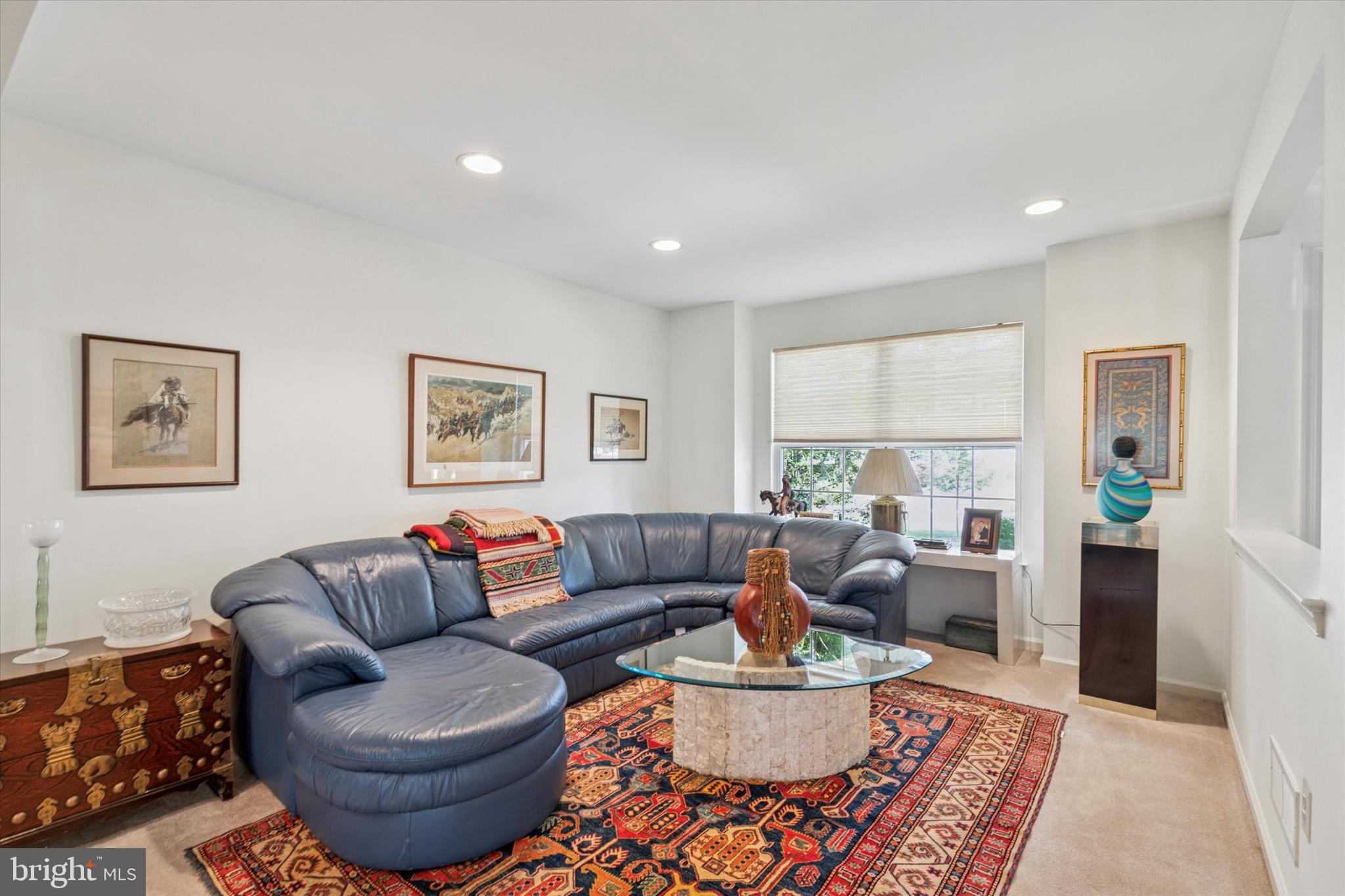 148 CANTERBURY LANE