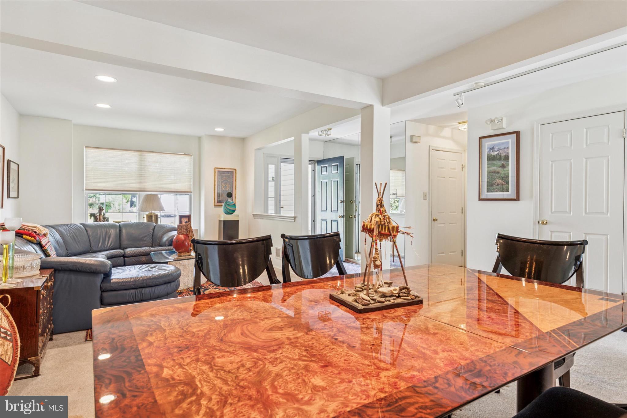 148 CANTERBURY LANE