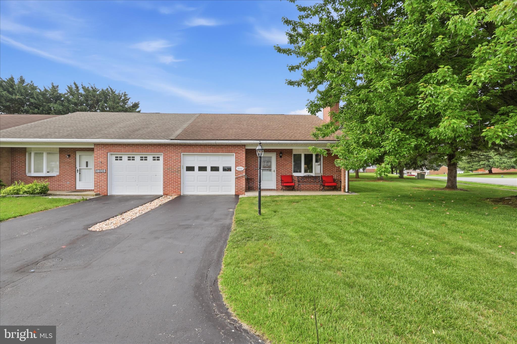 TOWNE OAK VILLAGE - Residential