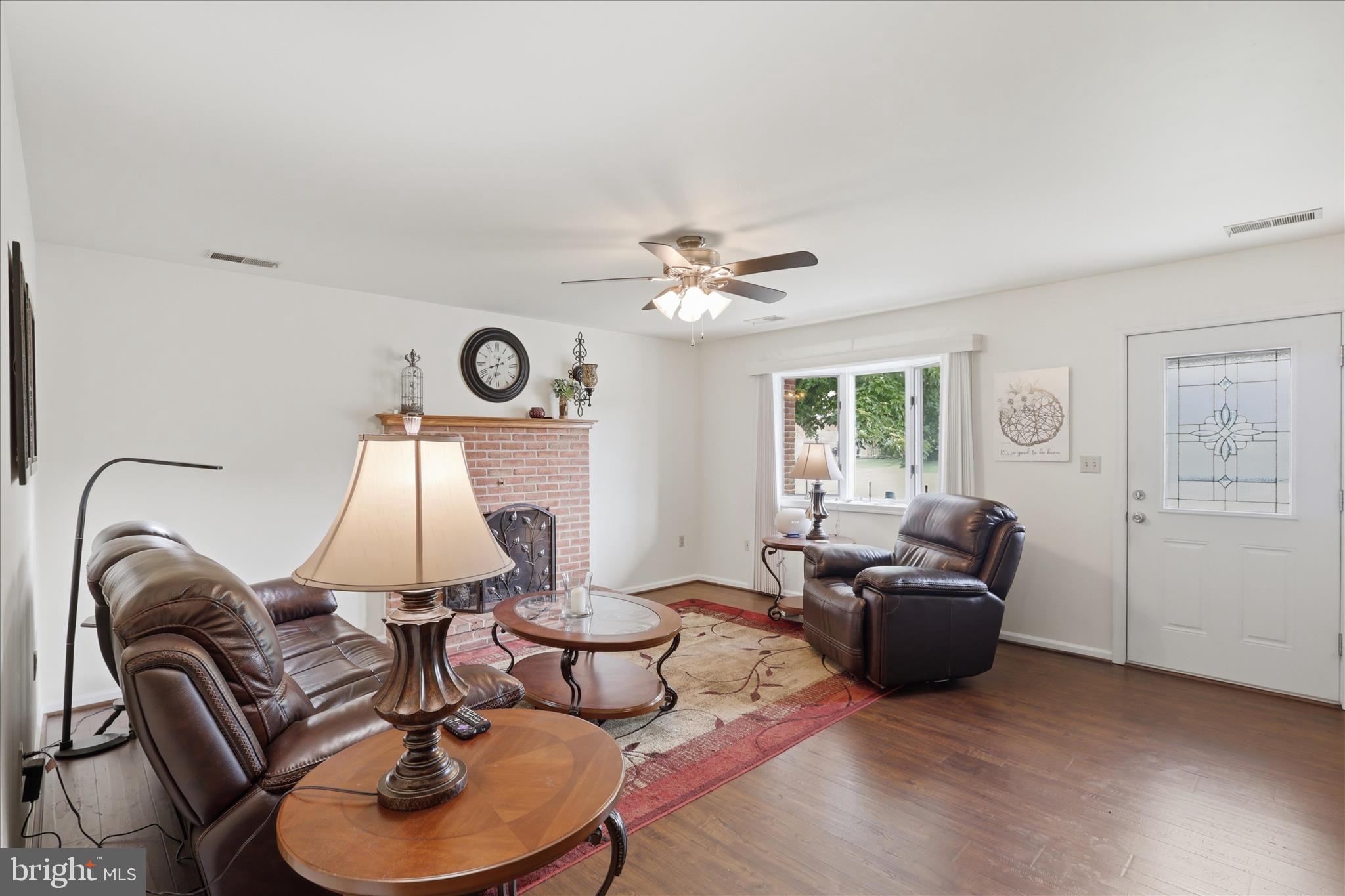 TOWNE OAK VILLAGE - Residential