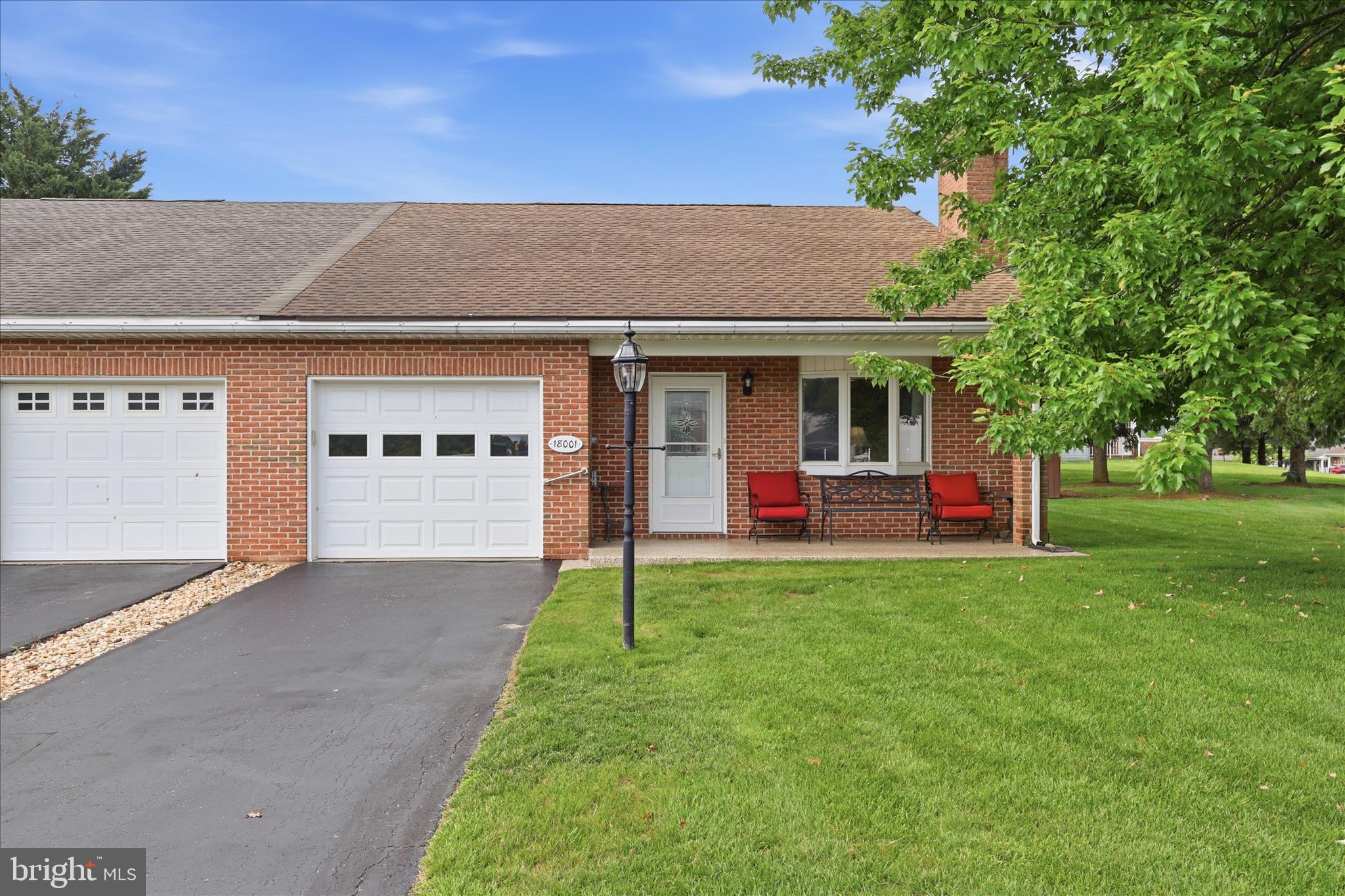 TOWNE OAK VILLAGE - Residential