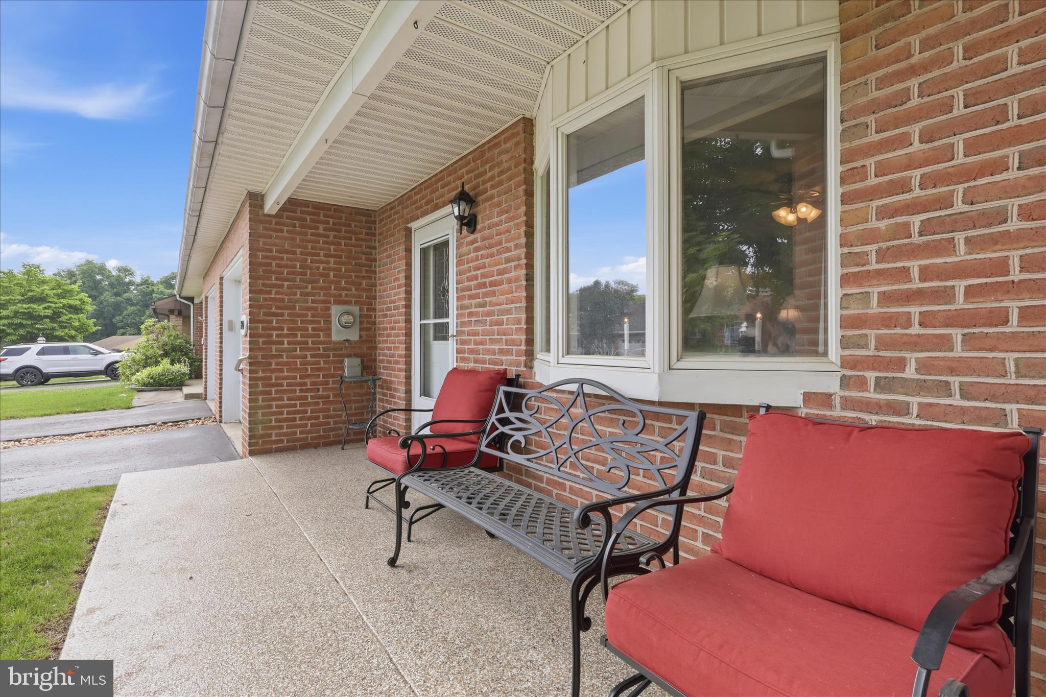 TOWNE OAK VILLAGE - Residential