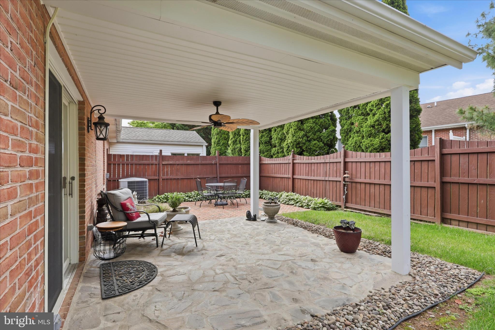 TOWNE OAK VILLAGE - Residential