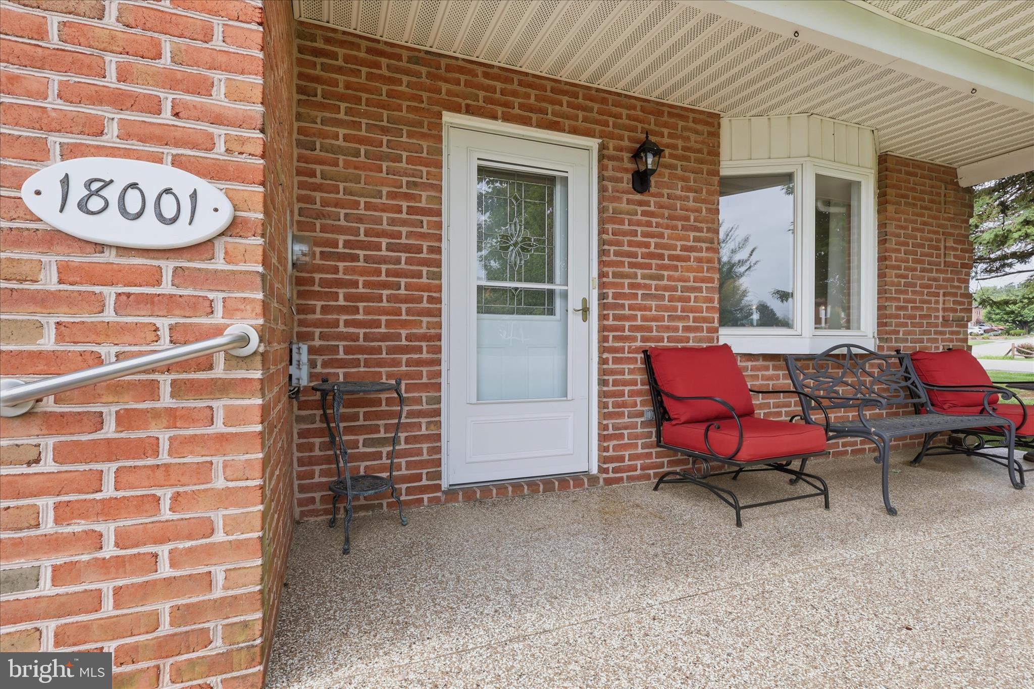 TOWNE OAK VILLAGE - Residential