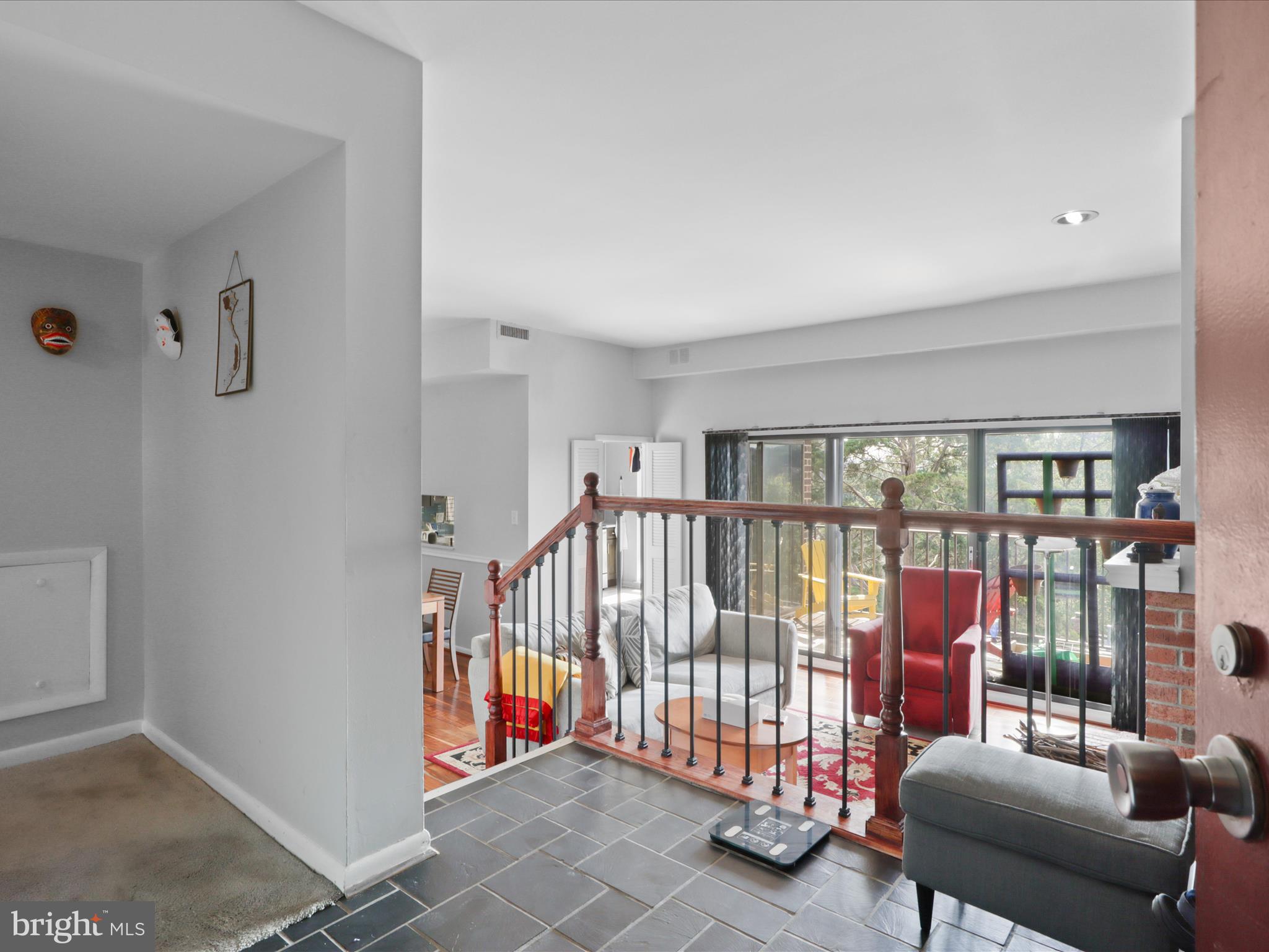 120 ROBERTS LANE 400