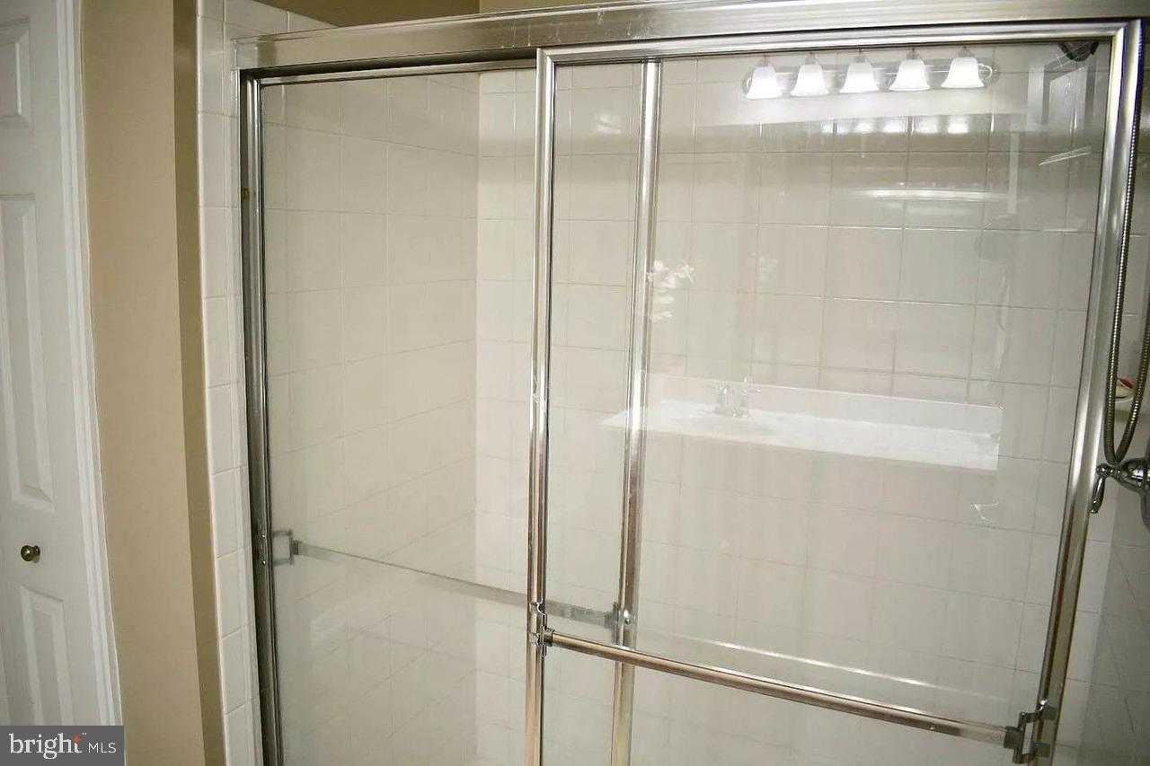 WYNDHOLME WOODS - Residential