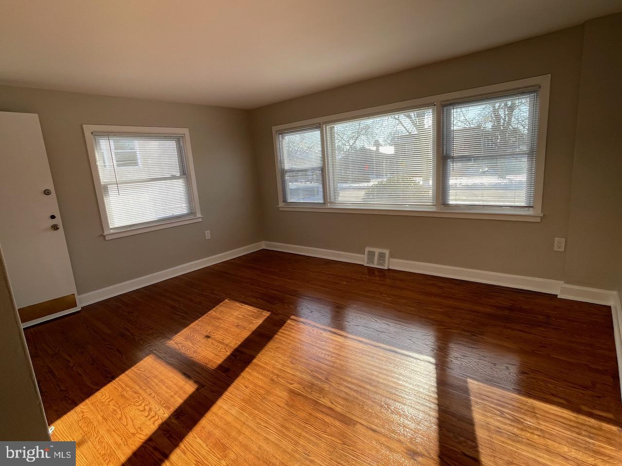 2205 E DARBY ROAD FIRST FLOOR