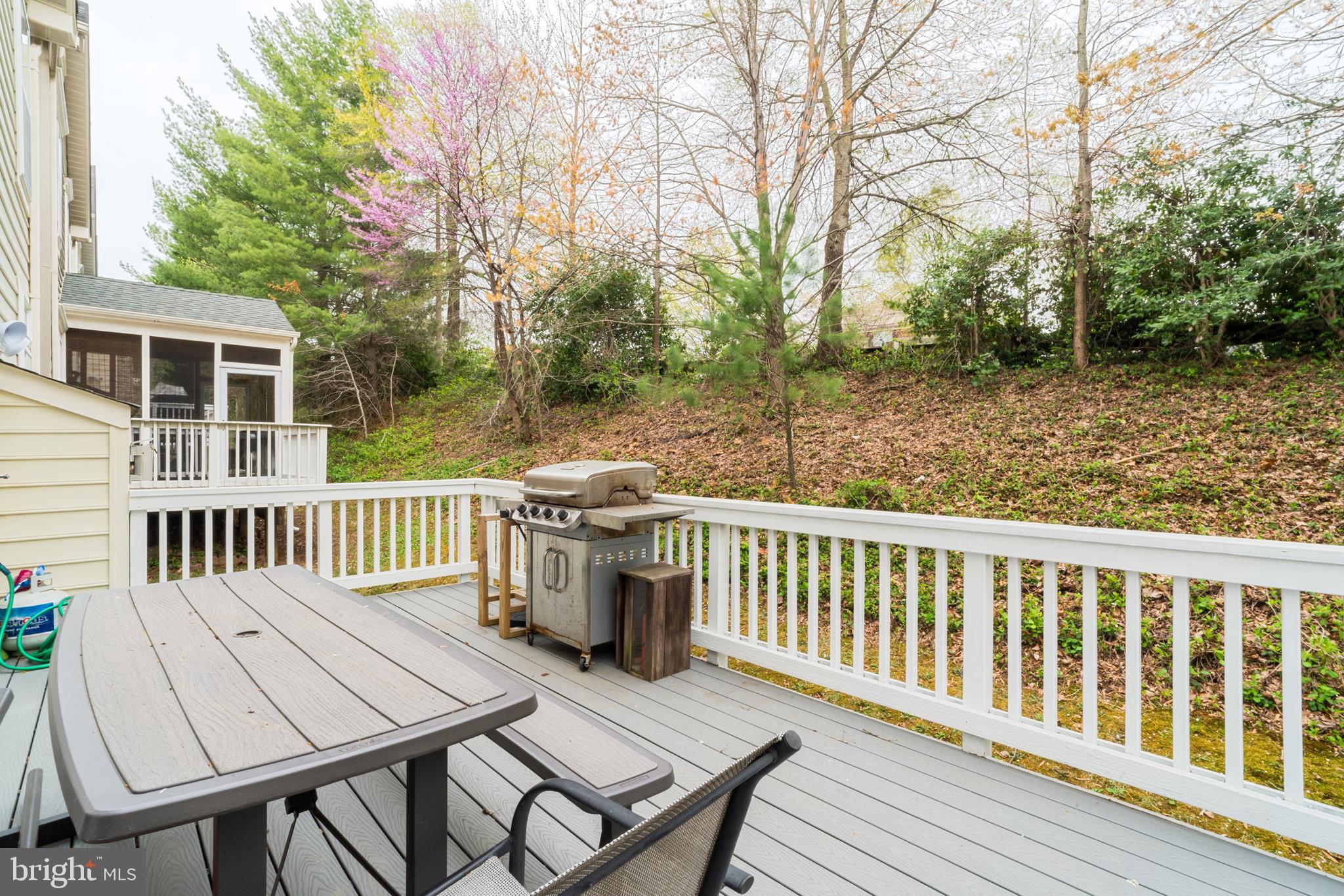 LORTON TOWN CNTR LANDBAY - Residential