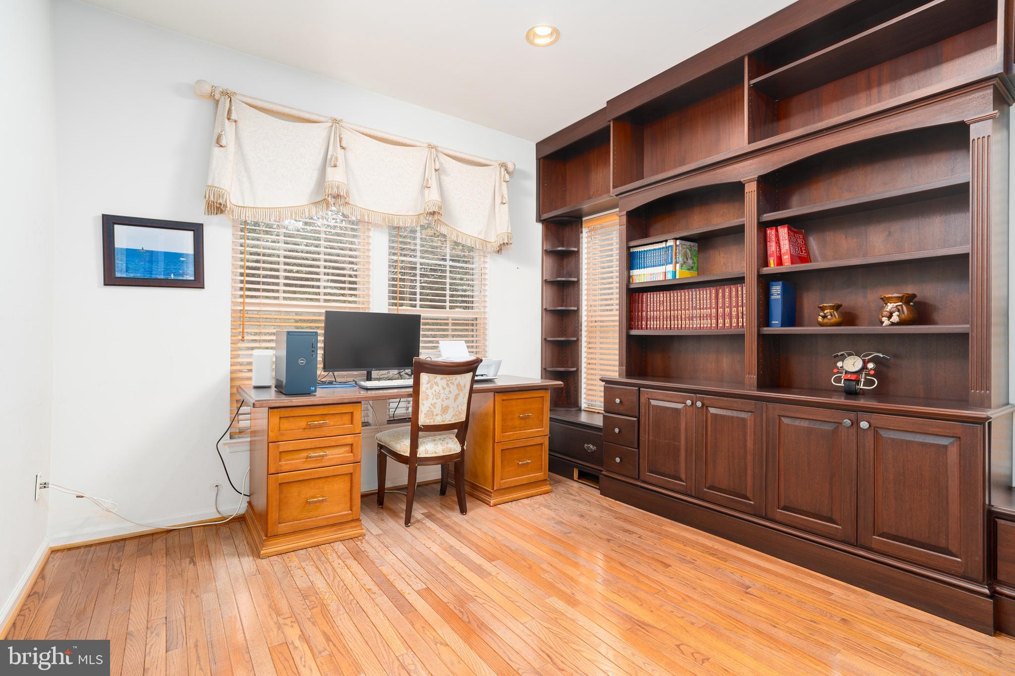 LORTON TOWN CNTR LANDBAY - Residential