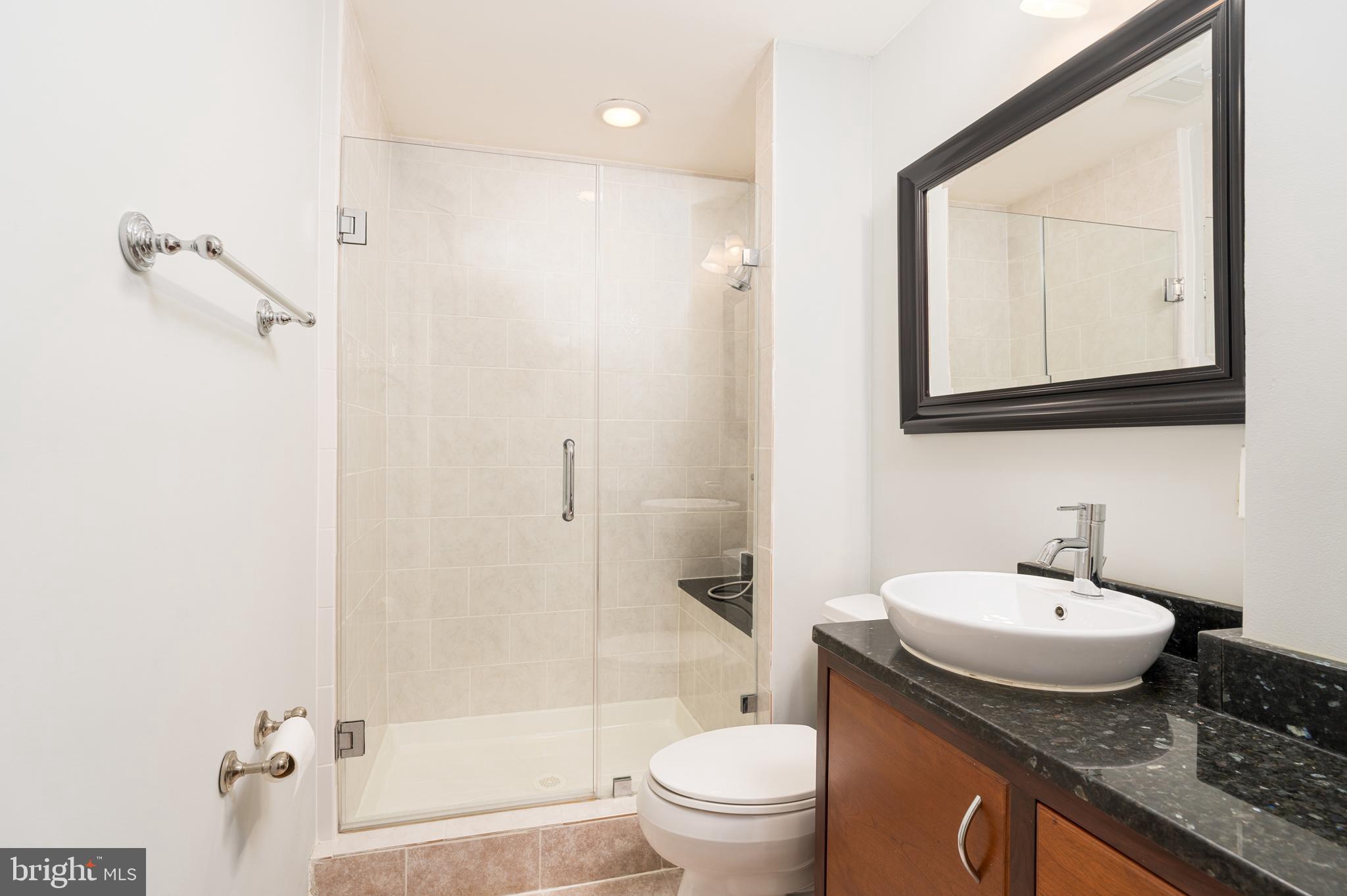 LORTON TOWN CNTR LANDBAY - Residential