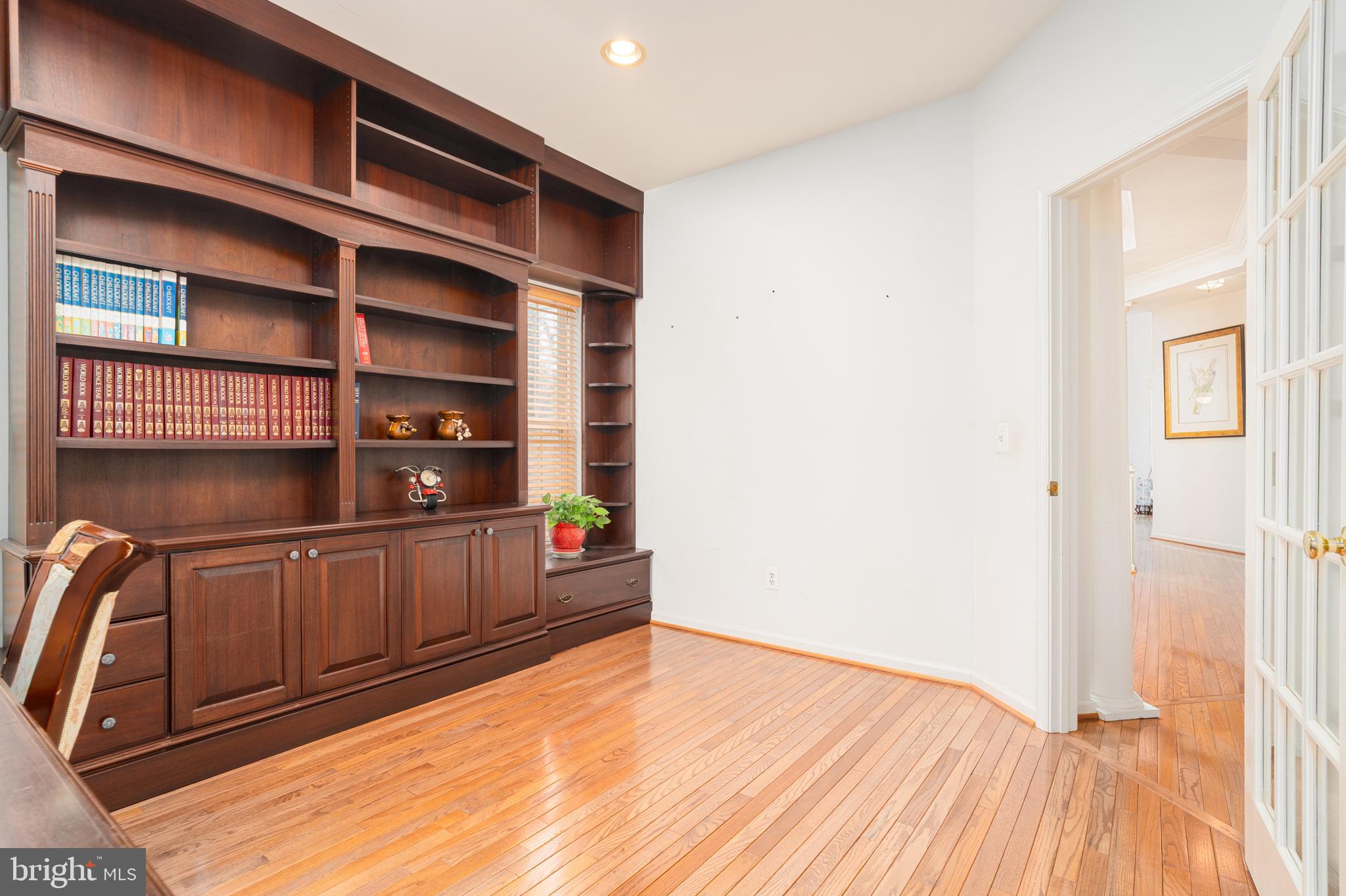 LORTON TOWN CNTR LANDBAY - Residential