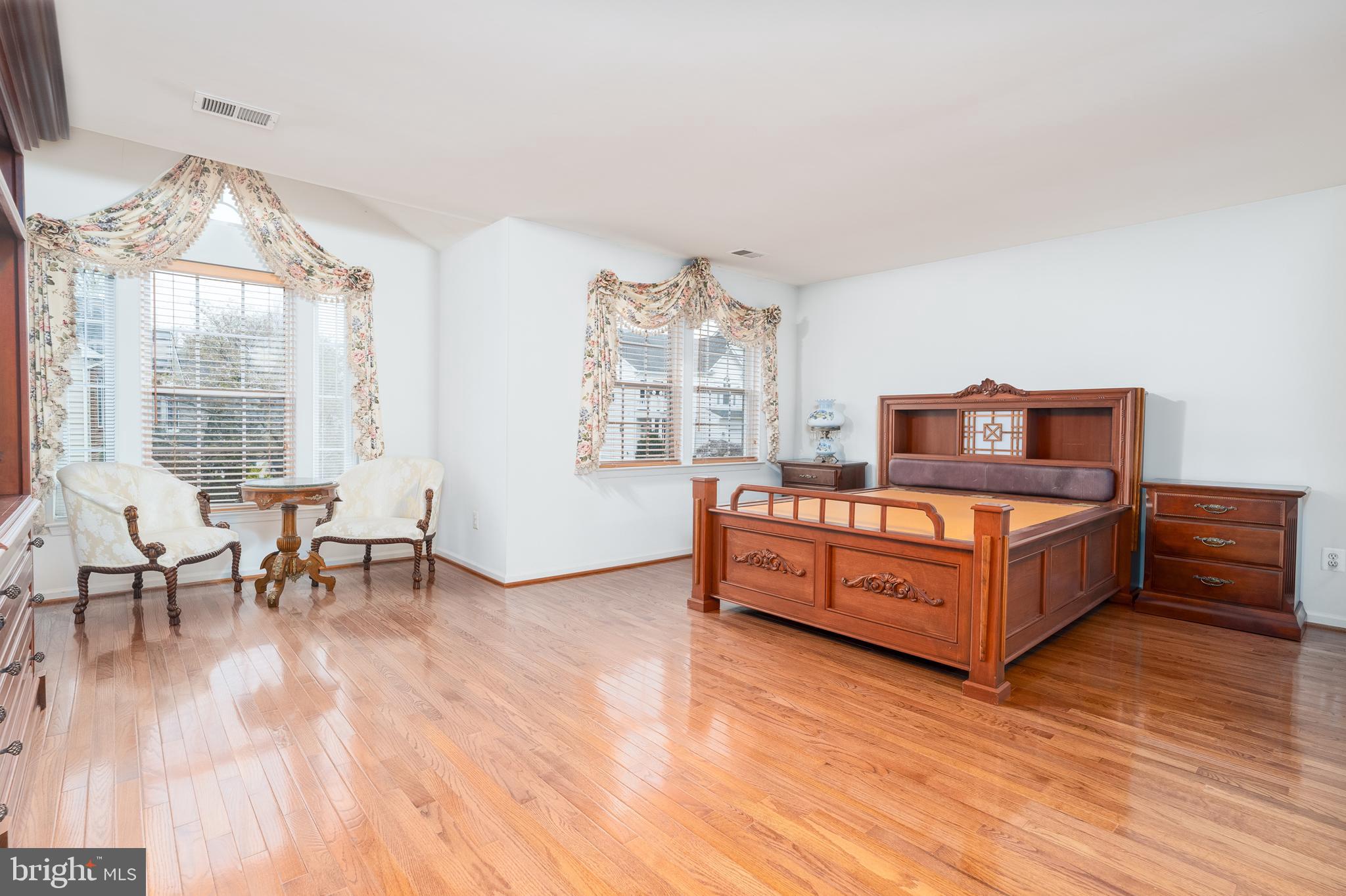 LORTON TOWN CNTR LANDBAY - Residential