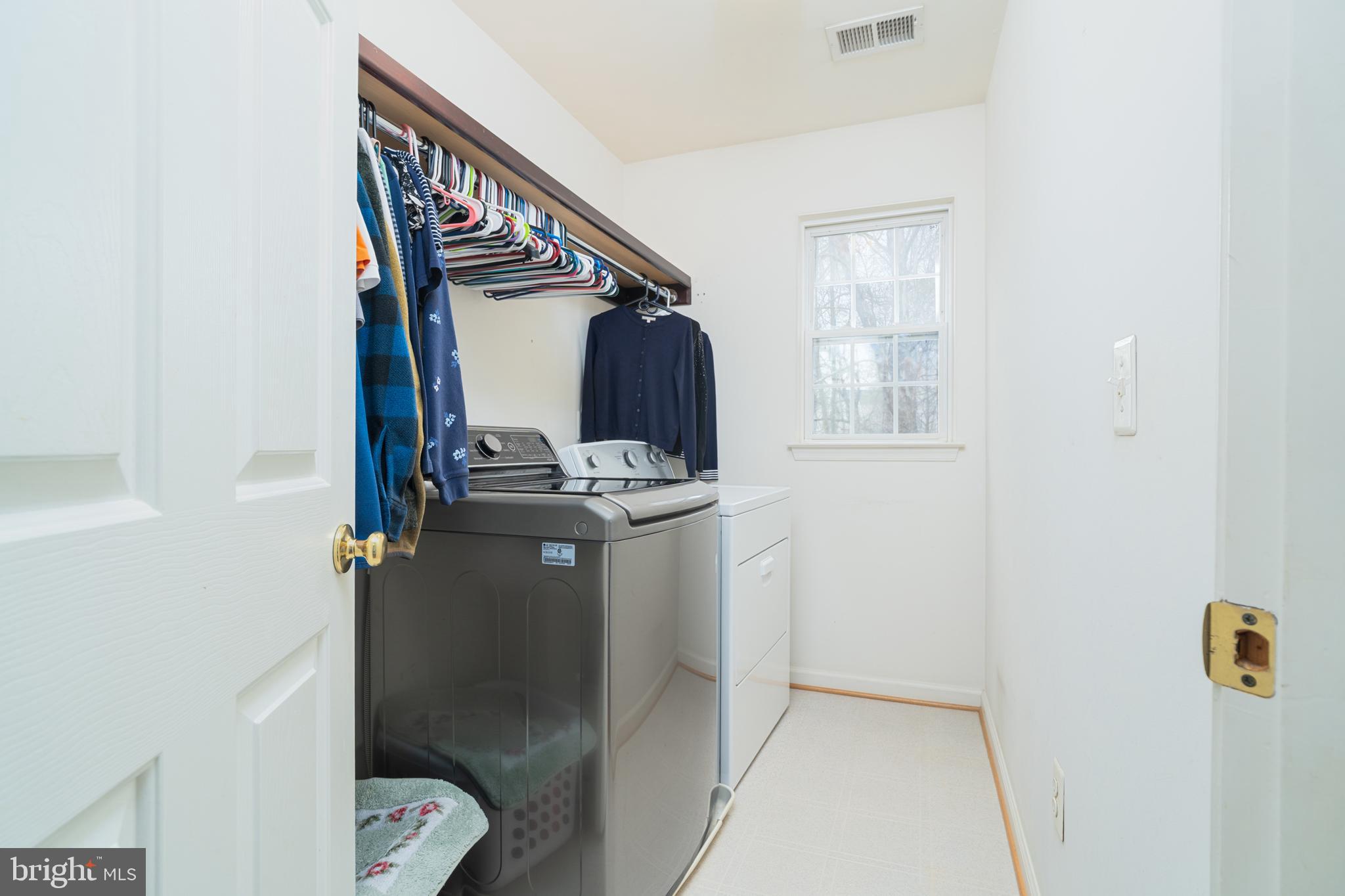 LORTON TOWN CNTR LANDBAY - Residential