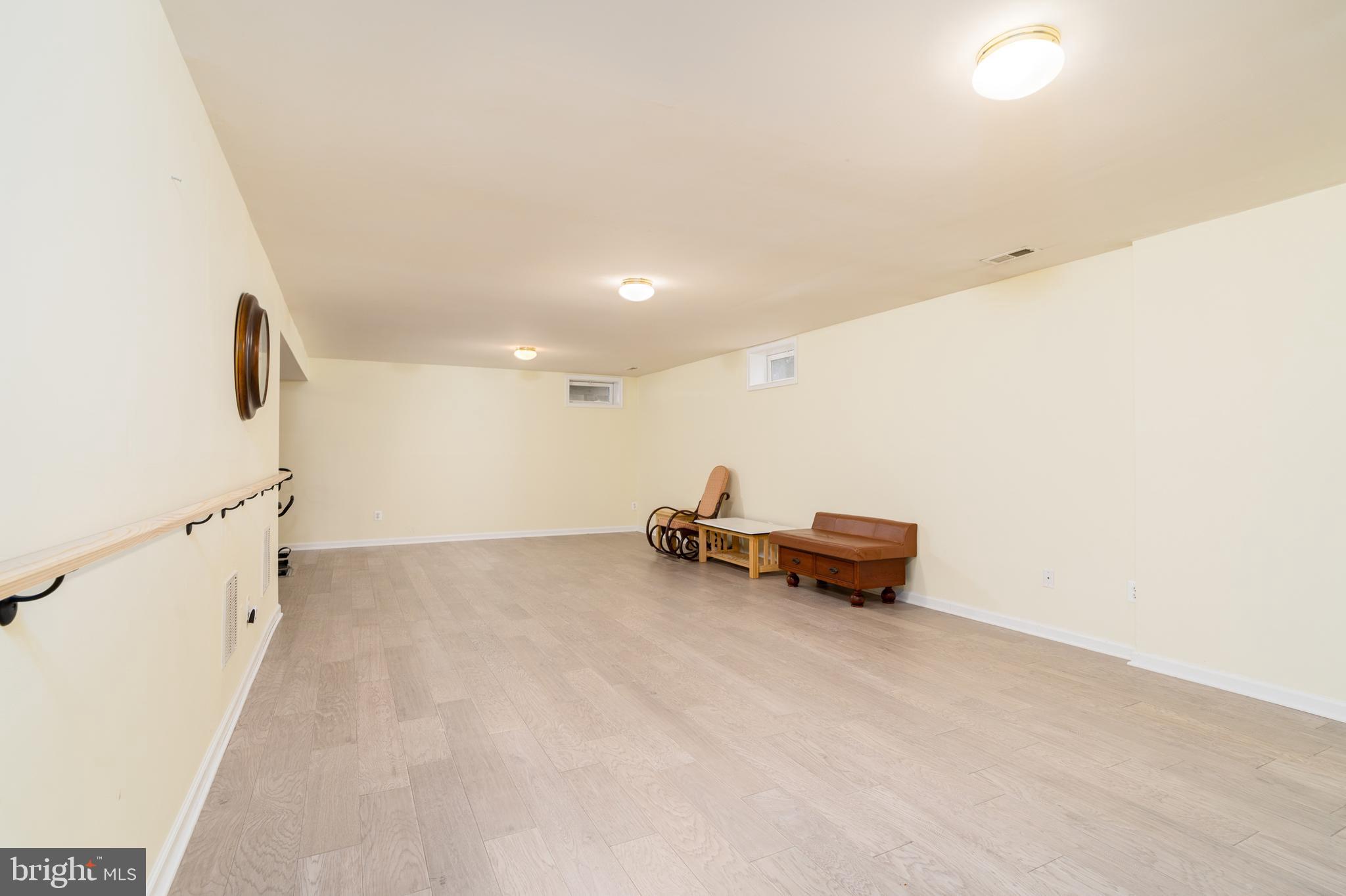 LORTON TOWN CNTR LANDBAY - Residential