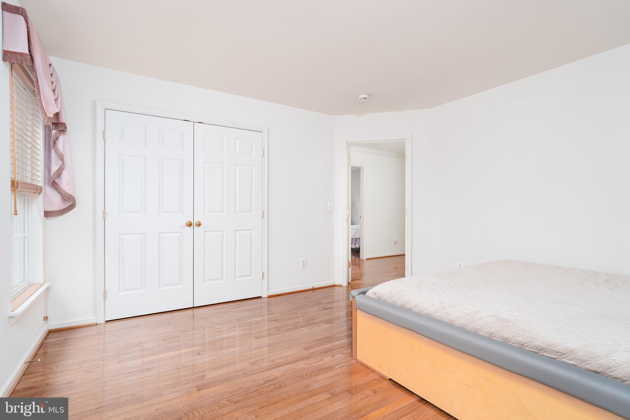 LORTON TOWN CNTR LANDBAY - Residential