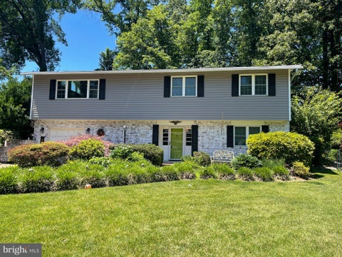 Photo of 8704 Greystone Place, ALEXANDRIA, VA 22309 (MLS # VAFX2318278)