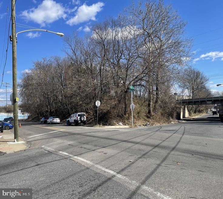 990 W TABOR ROAD