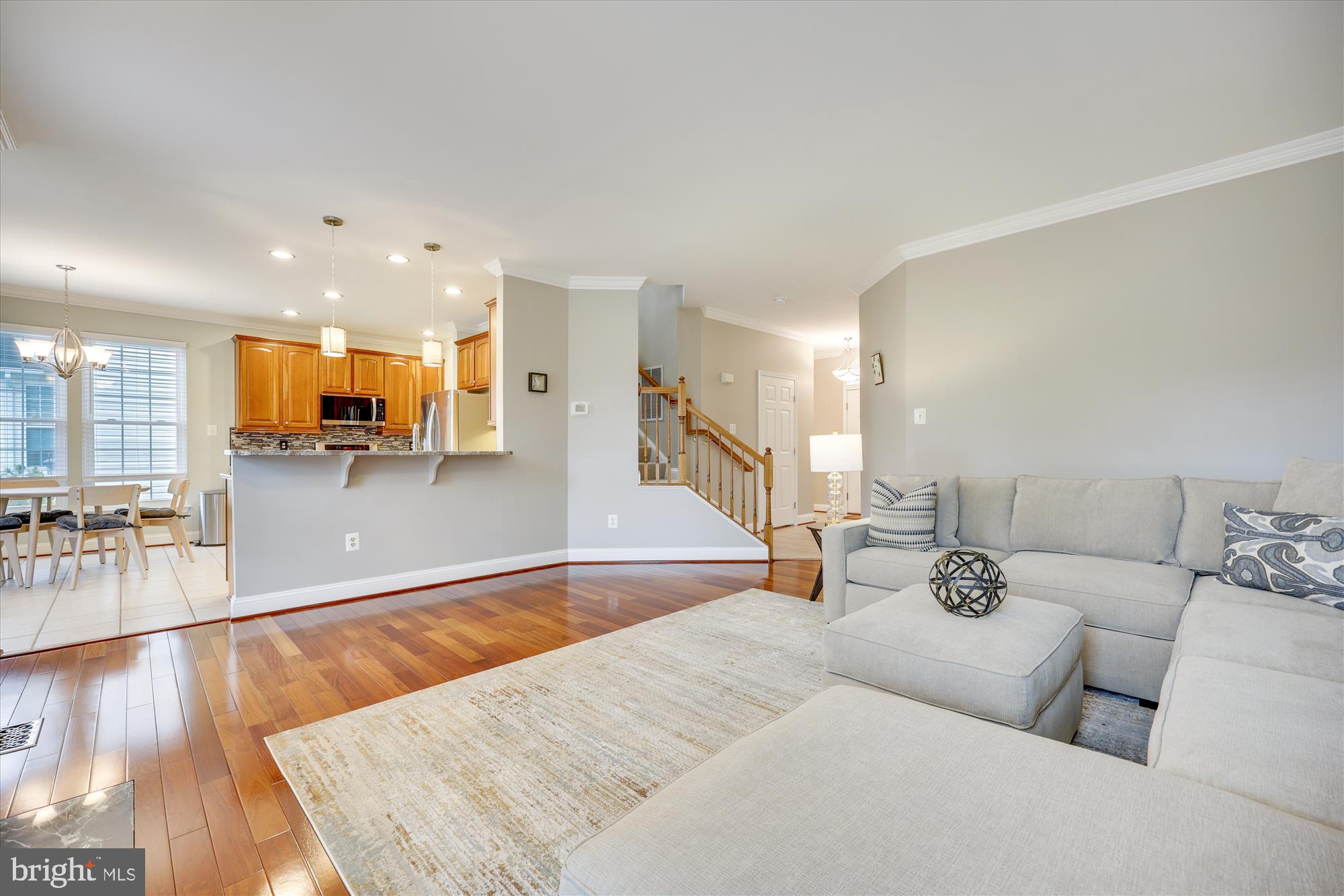 KINGS CROSSING - Residential