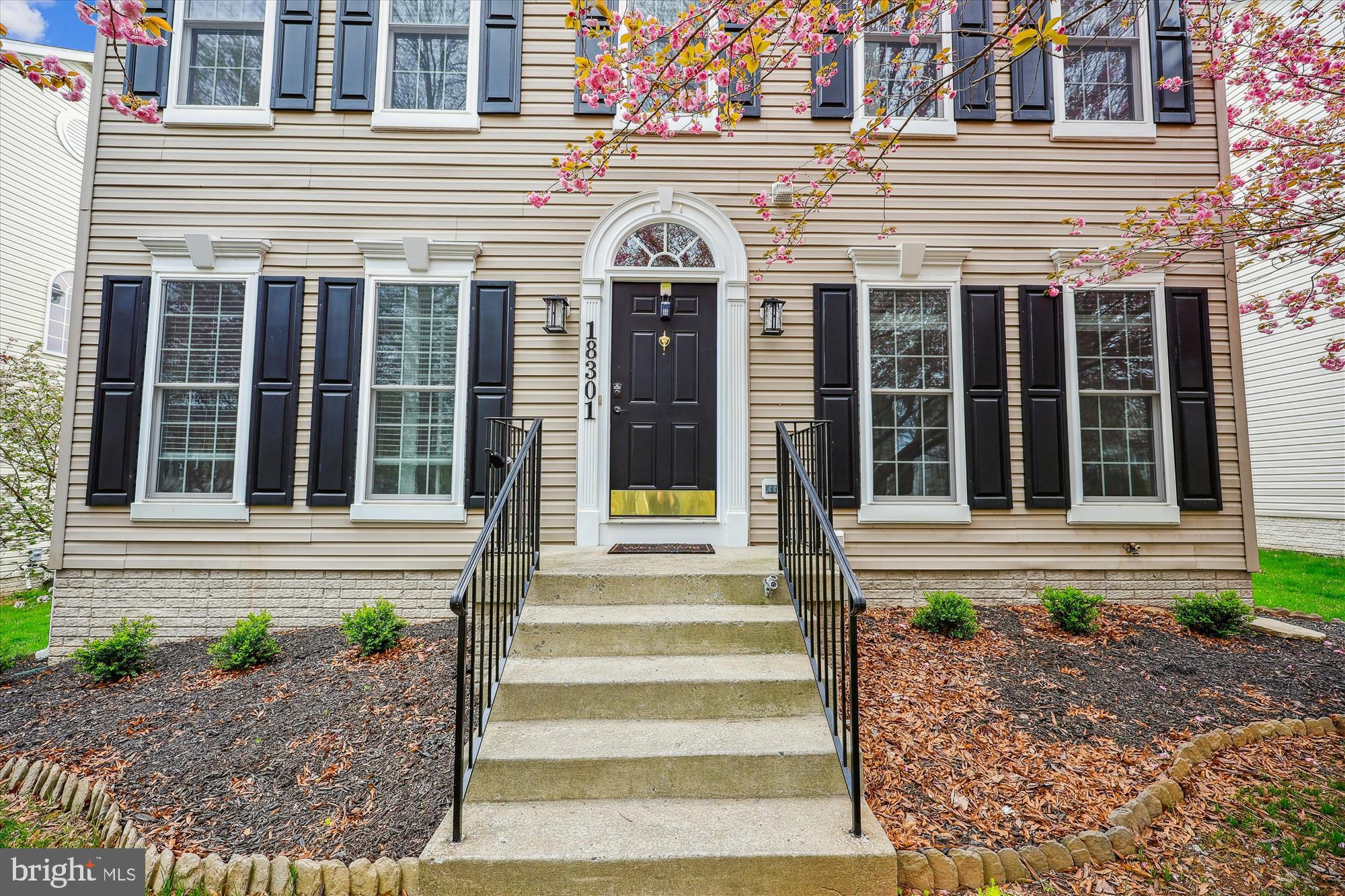 KINGS CROSSING - Residential