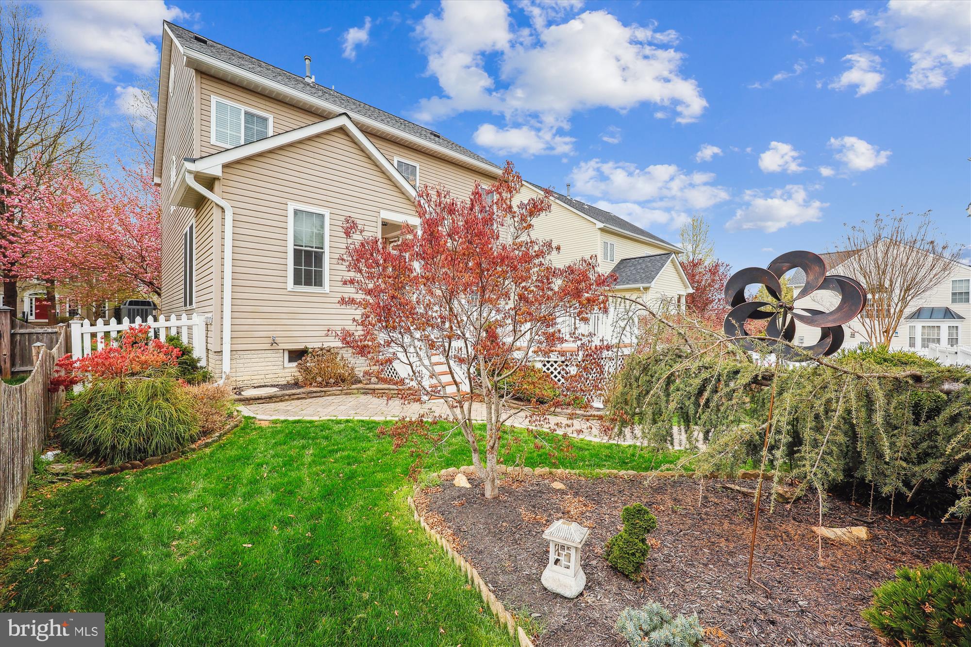 KINGS CROSSING - Residential