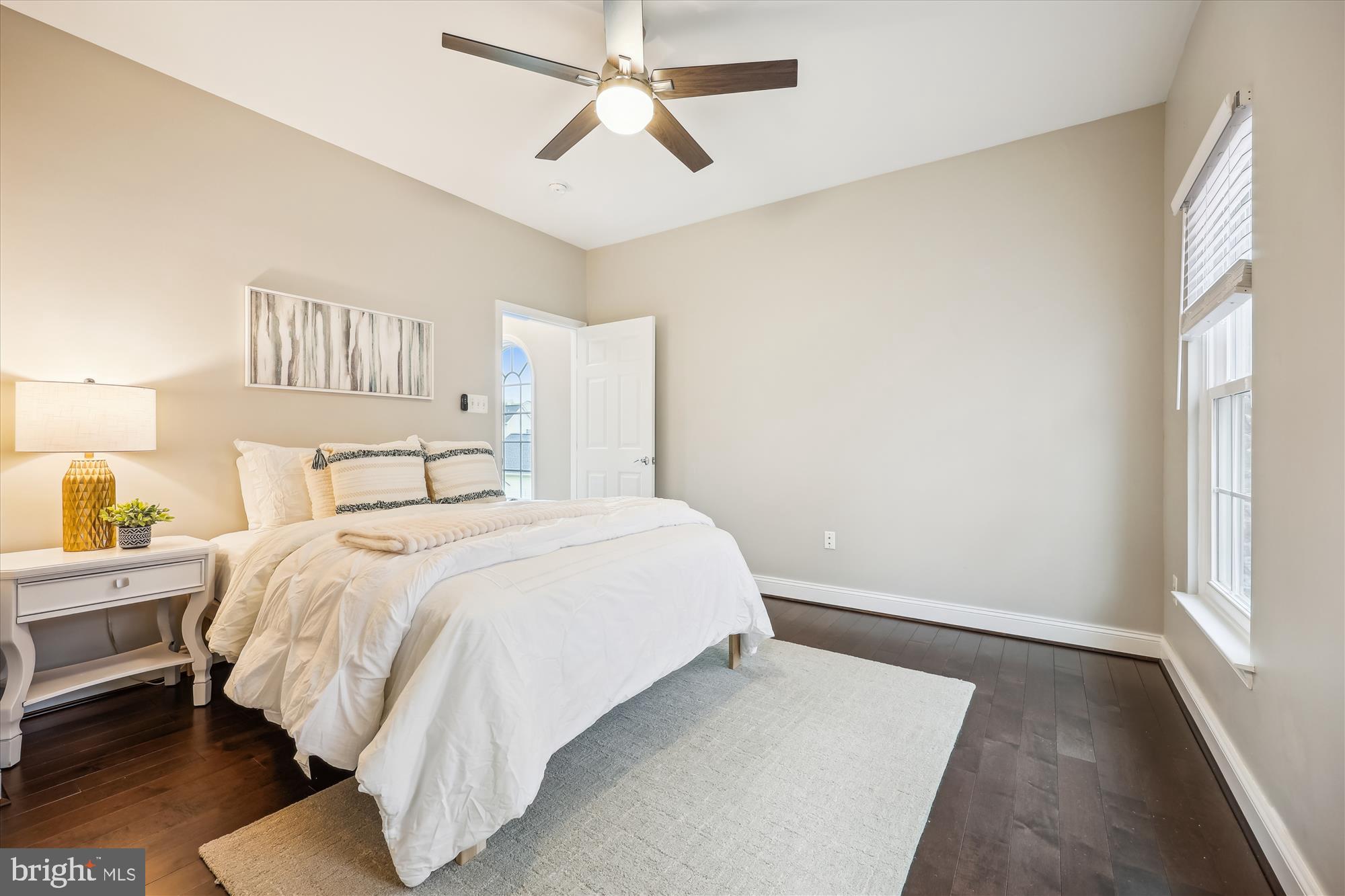 KINGS CROSSING - Residential