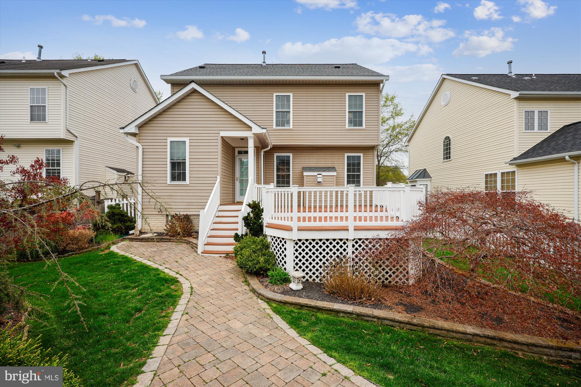 KINGS CROSSING - Residential