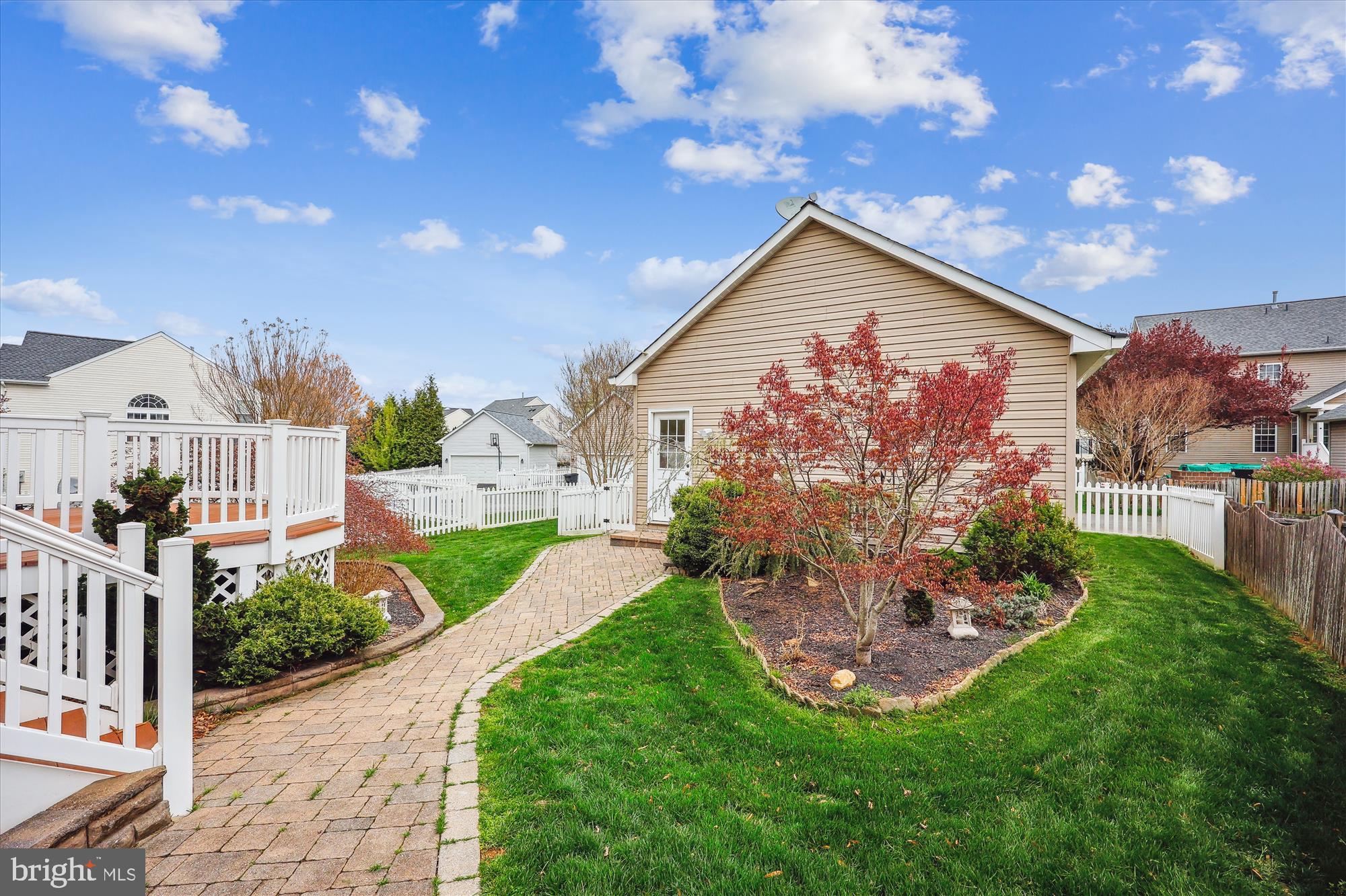 KINGS CROSSING - Residential