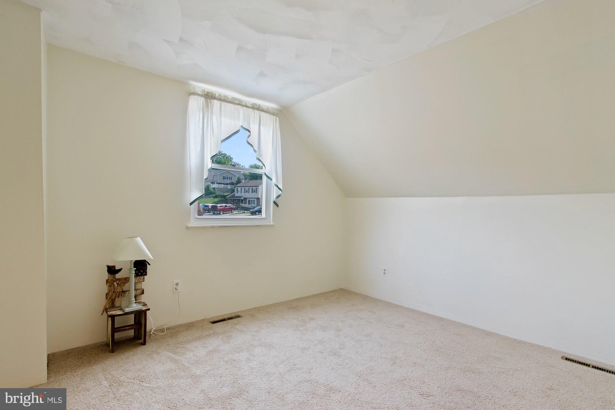 VILLAGE OF HICKORY HOLLOW - Residential