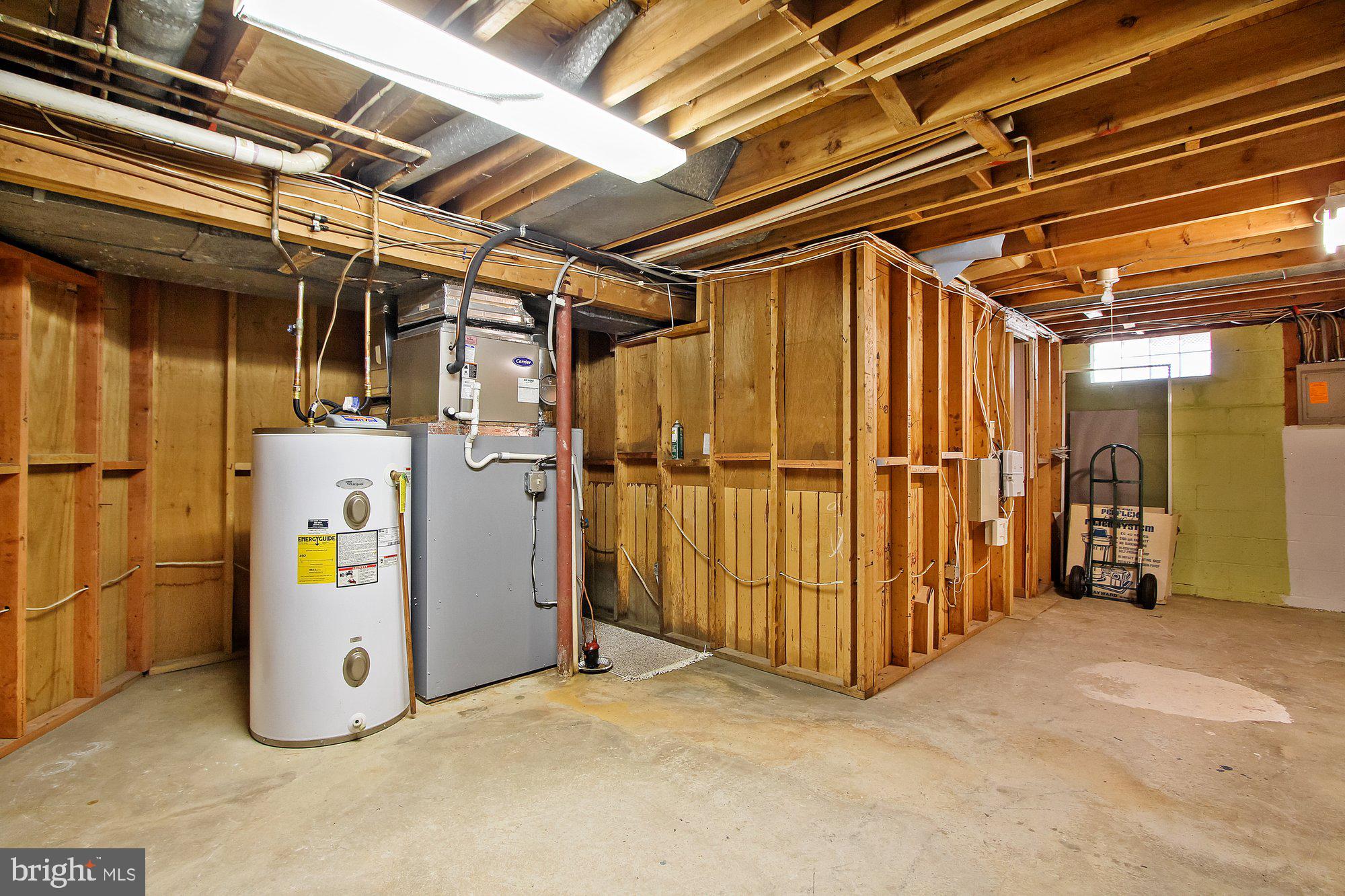 VILLAGE OF HICKORY HOLLOW - Residential