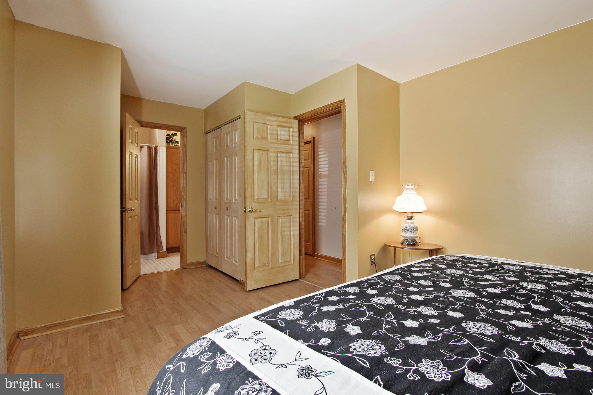 VILLAGE OF HICKORY HOLLOW - Residential