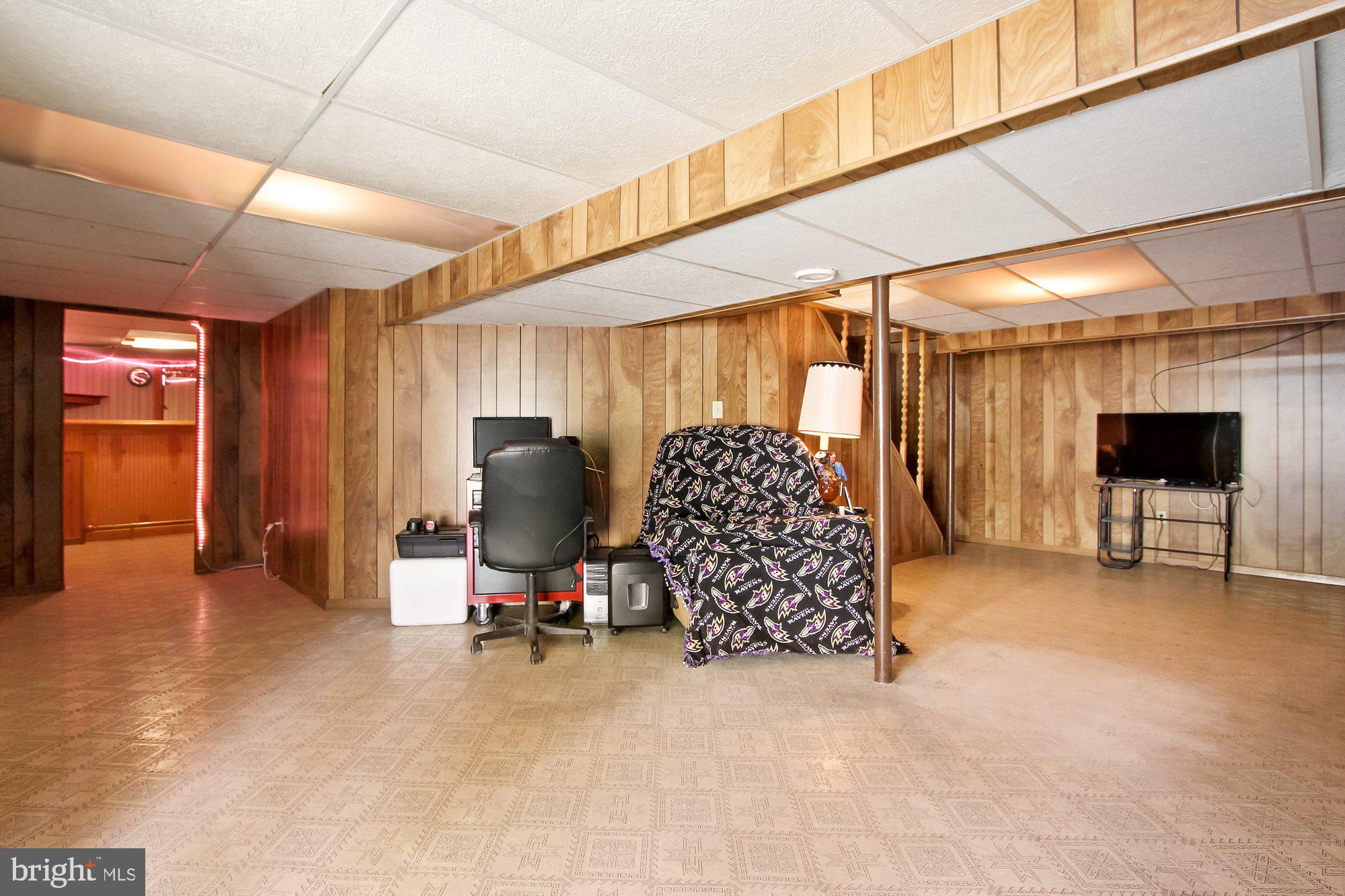 VILLAGE OF HICKORY HOLLOW - Residential