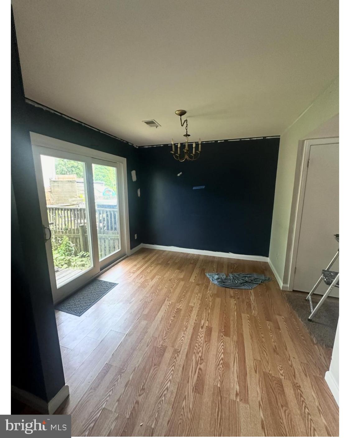 LEXINGTON RUN - Residential