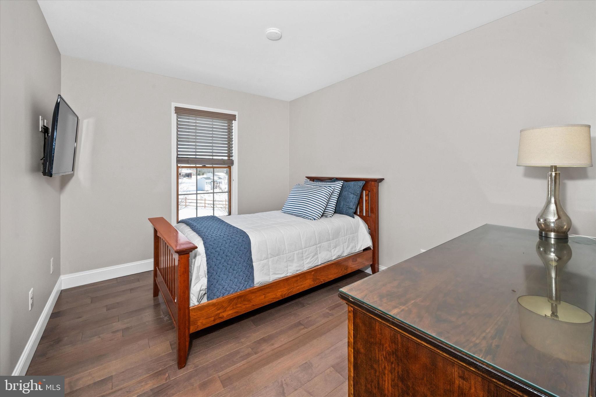 FOX HUNTER CROSSIN - Residential