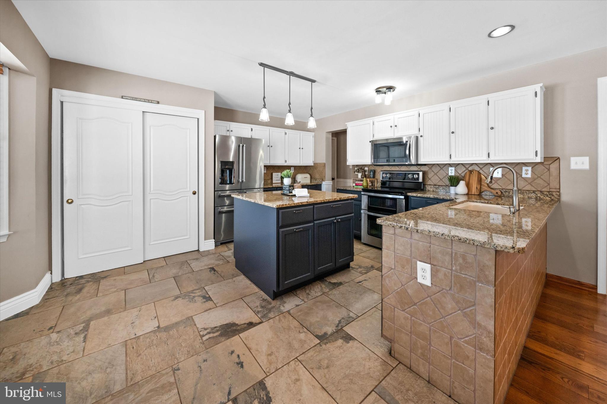 FOX HUNTER CROSSIN - Residential