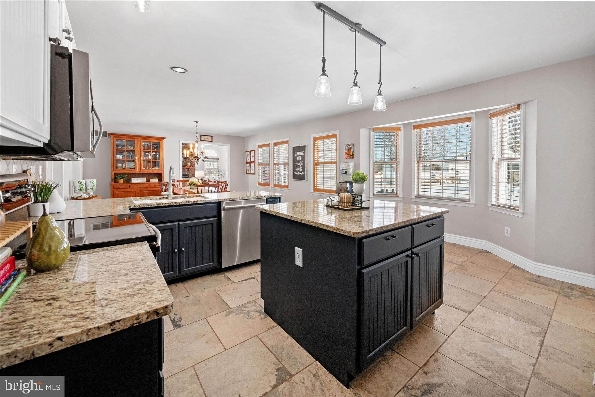 FOX HUNTER CROSSIN - Residential