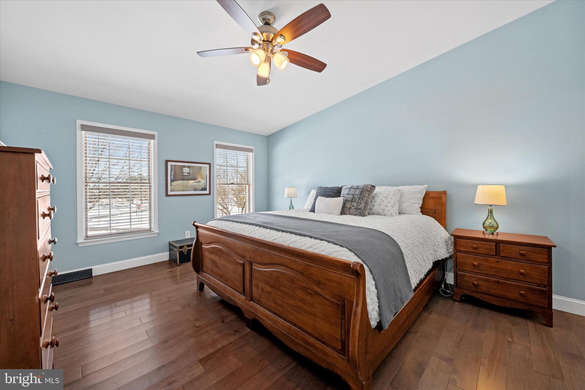 FOX HUNTER CROSSIN - Residential