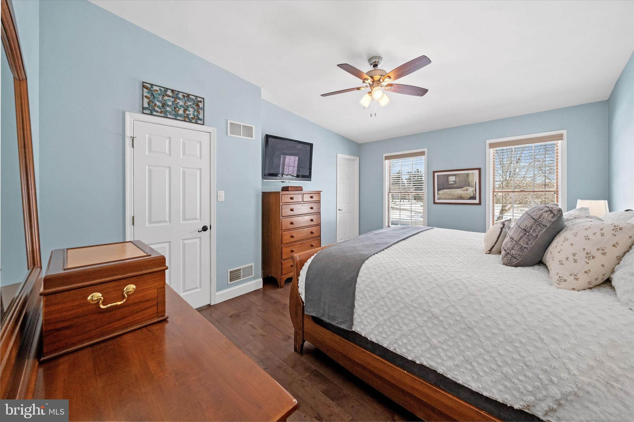 FOX HUNTER CROSSIN - Residential