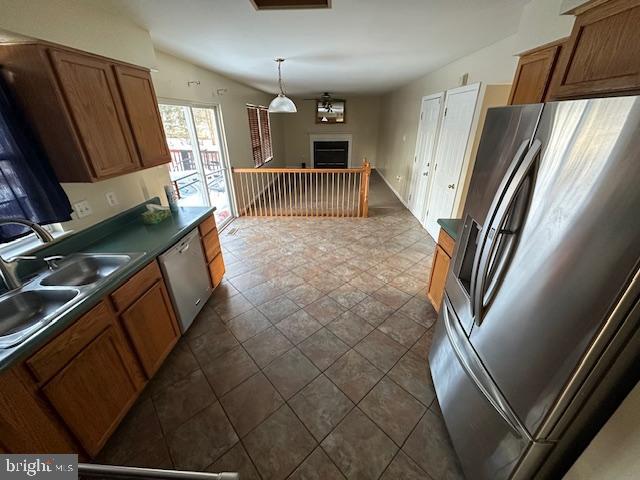 ASHFORD OAKS - Residential