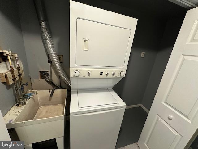 ASHFORD OAKS - Residential