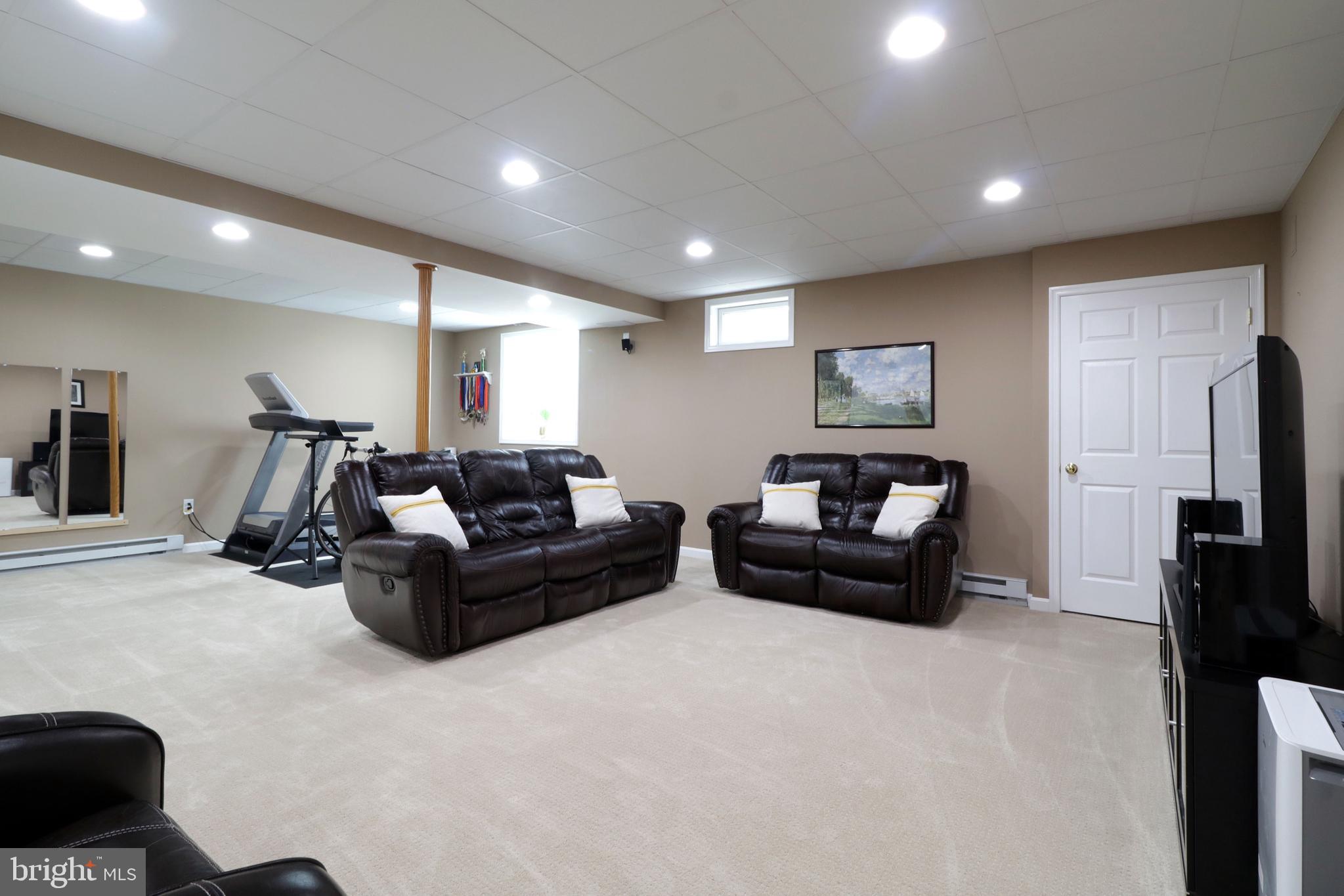 SAWMILL ACRES - Residential