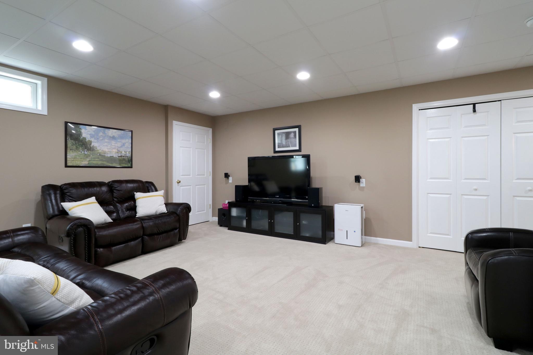 SAWMILL ACRES - Residential