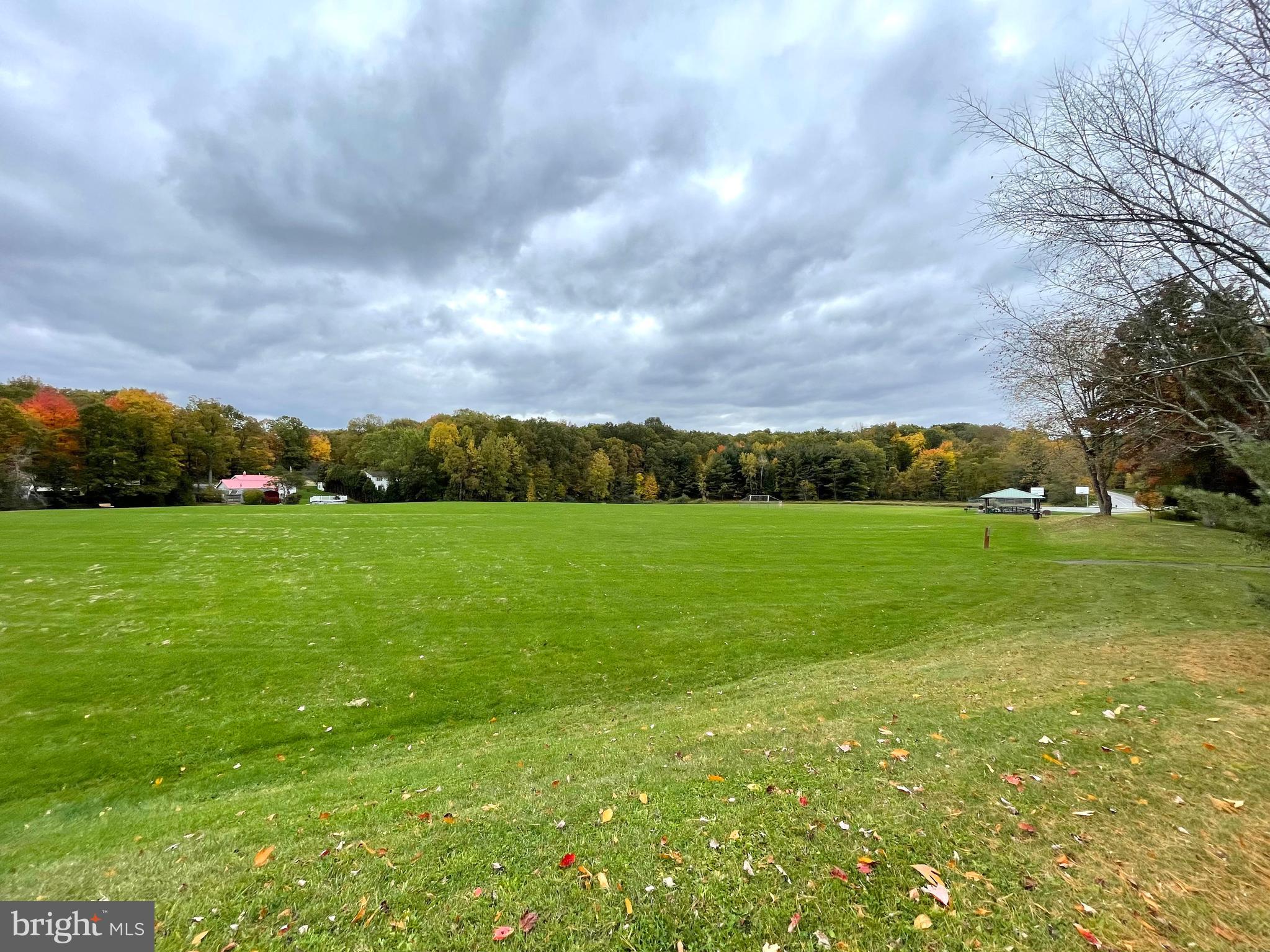 SAWMILL ACRES - Residential