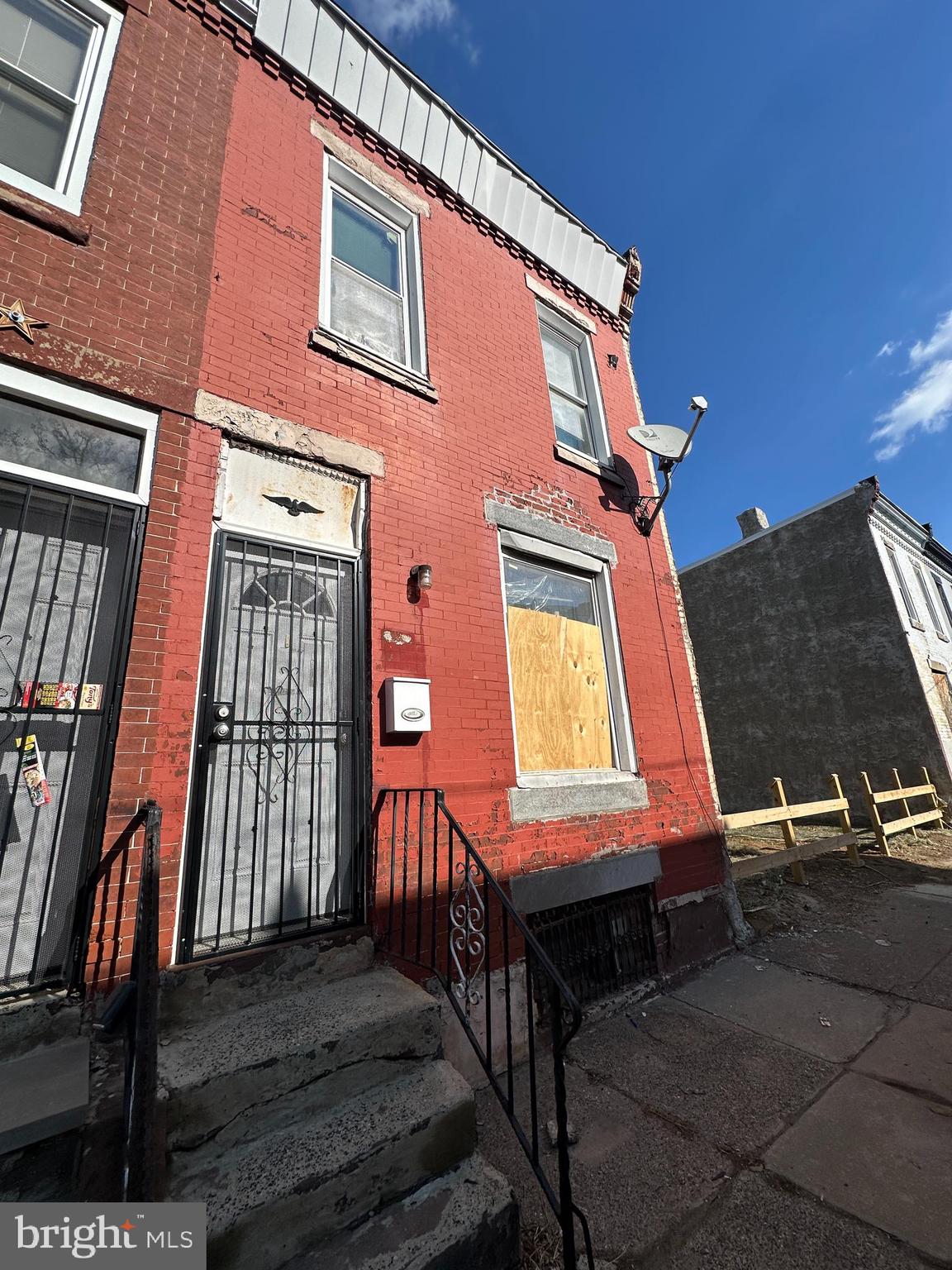 Excellent Investment Opportunity in a rapidly developing area. 2BR, 1BA row. Currently tenant occupied renting at $975/mom (Month to Month). All electric property. Owner pays water. Right off of Broad St, the property is minutes away from Temple University School and Hospital. Easy to show!