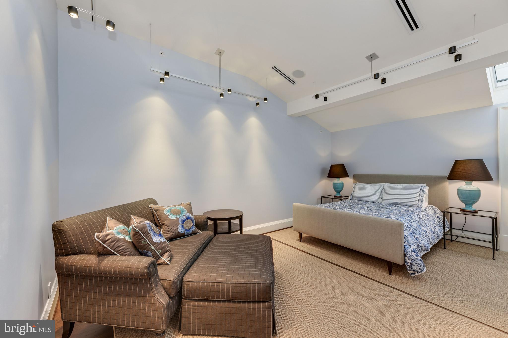 GEORGETOWN - Residential